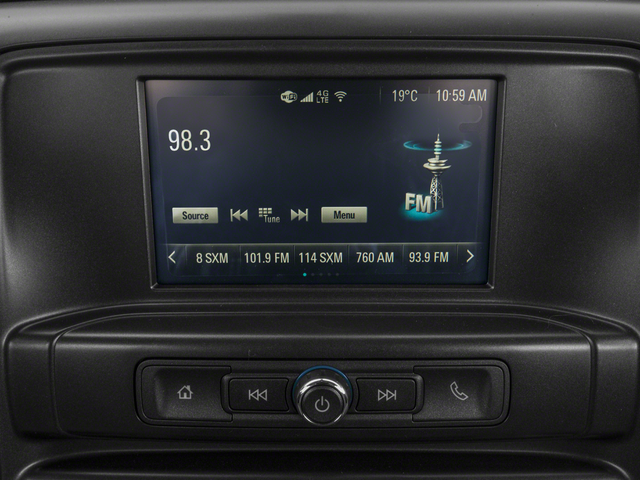 2018 Chevrolet Silverado 1500 Custom photo 2