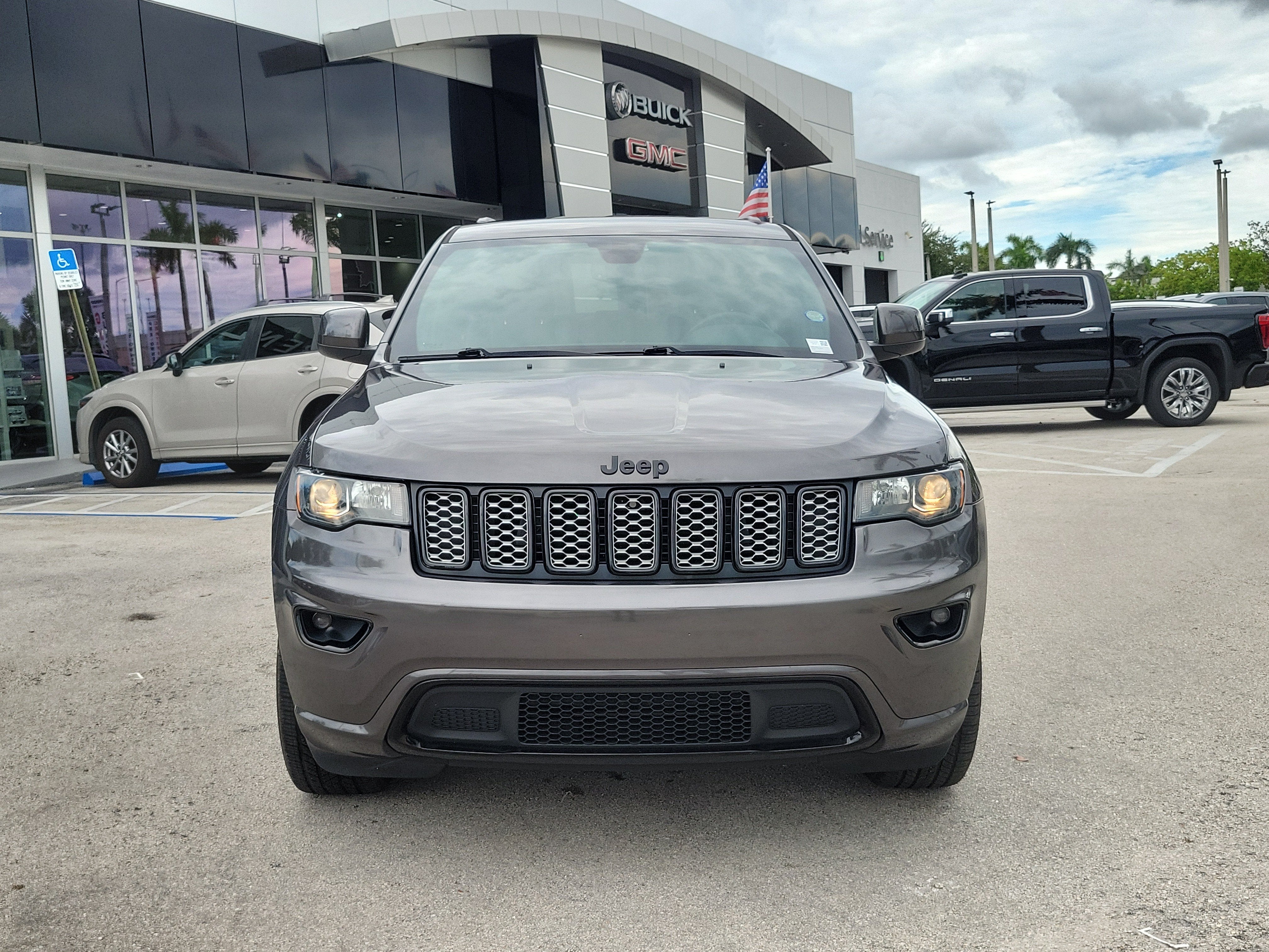 2019 Jeep Grand Cherokee Altitude
