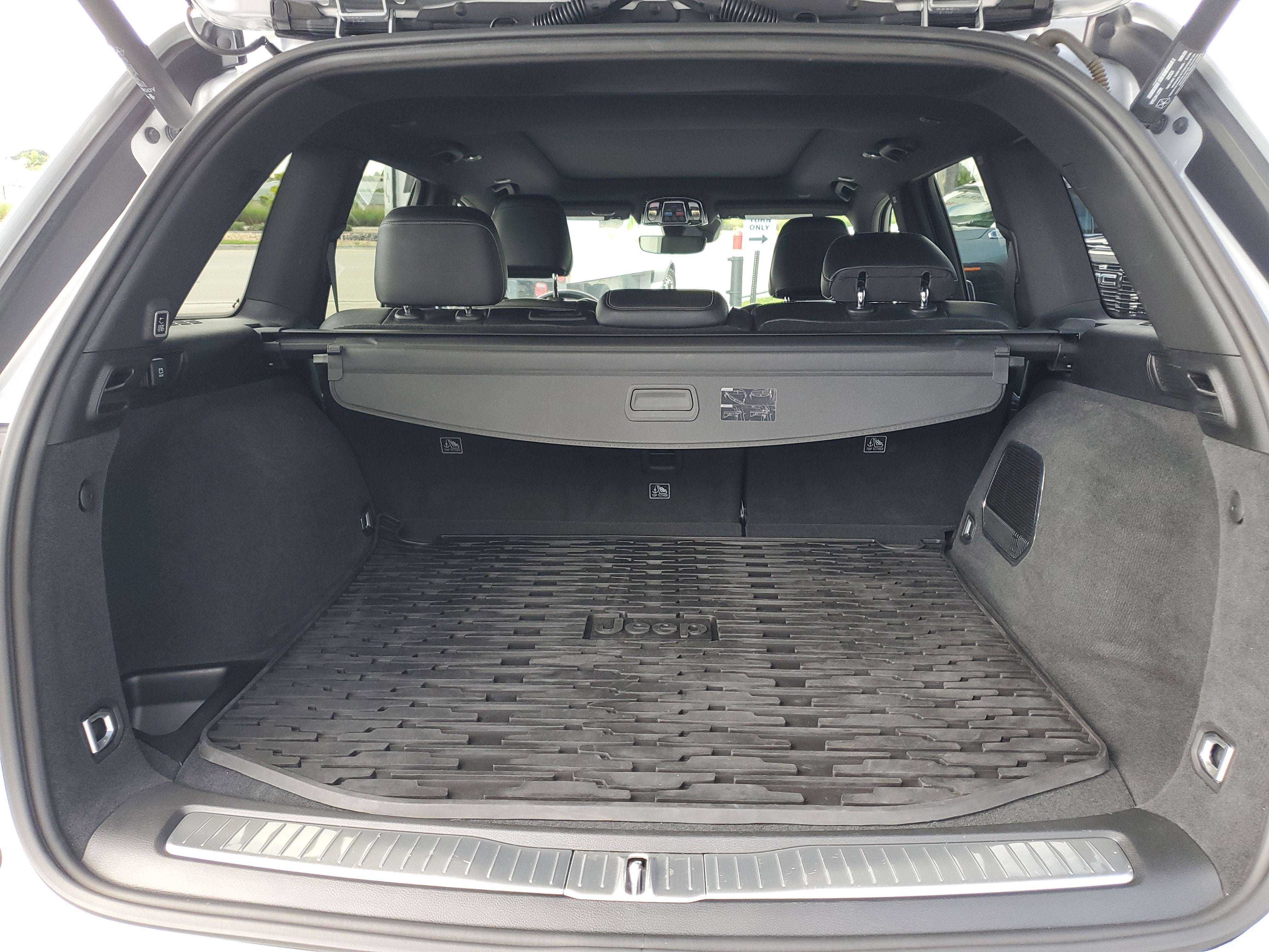 2022 Jeep Grand Cherokee Overland