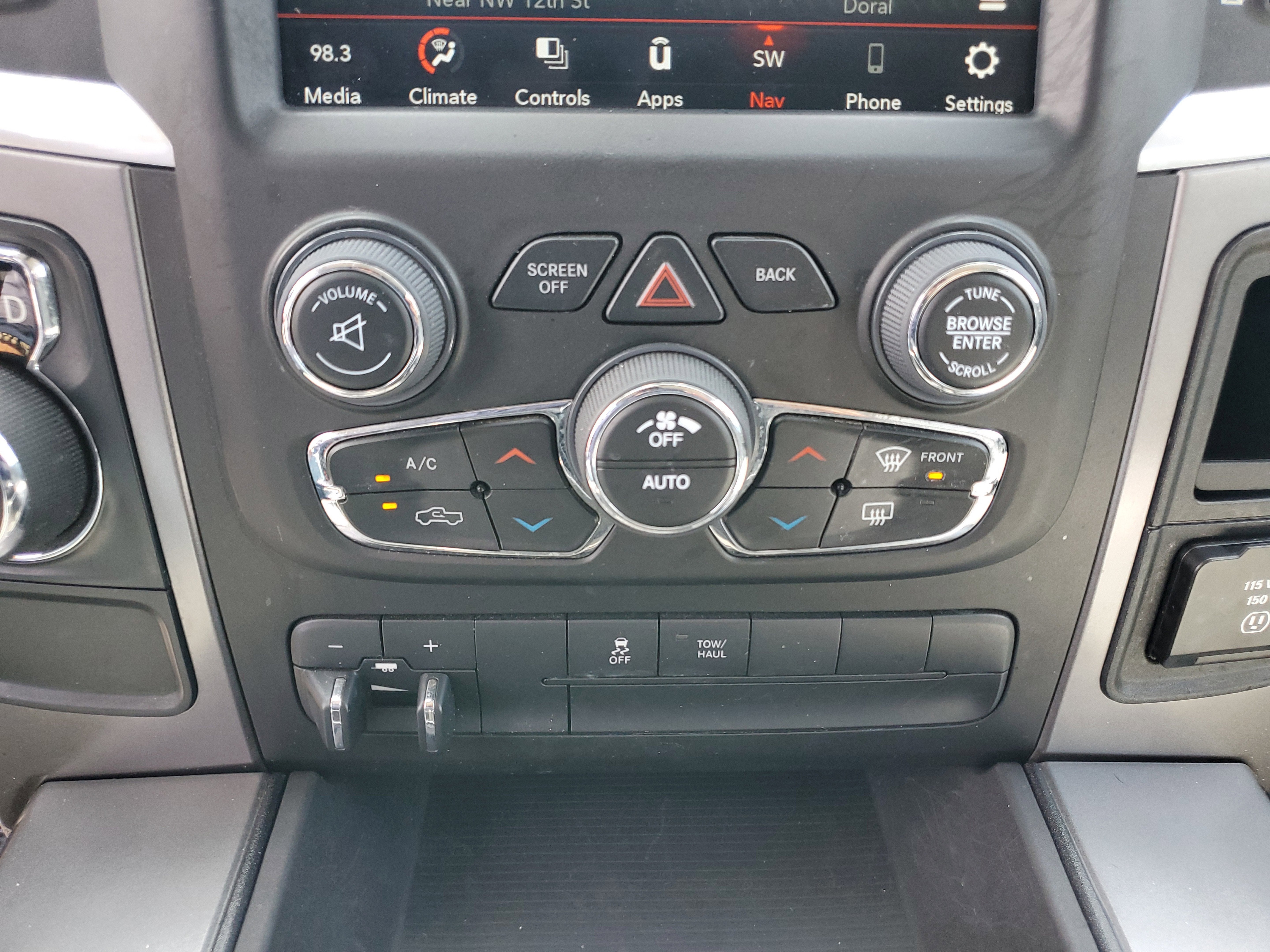 2022 RAM 1500 Classic SLT