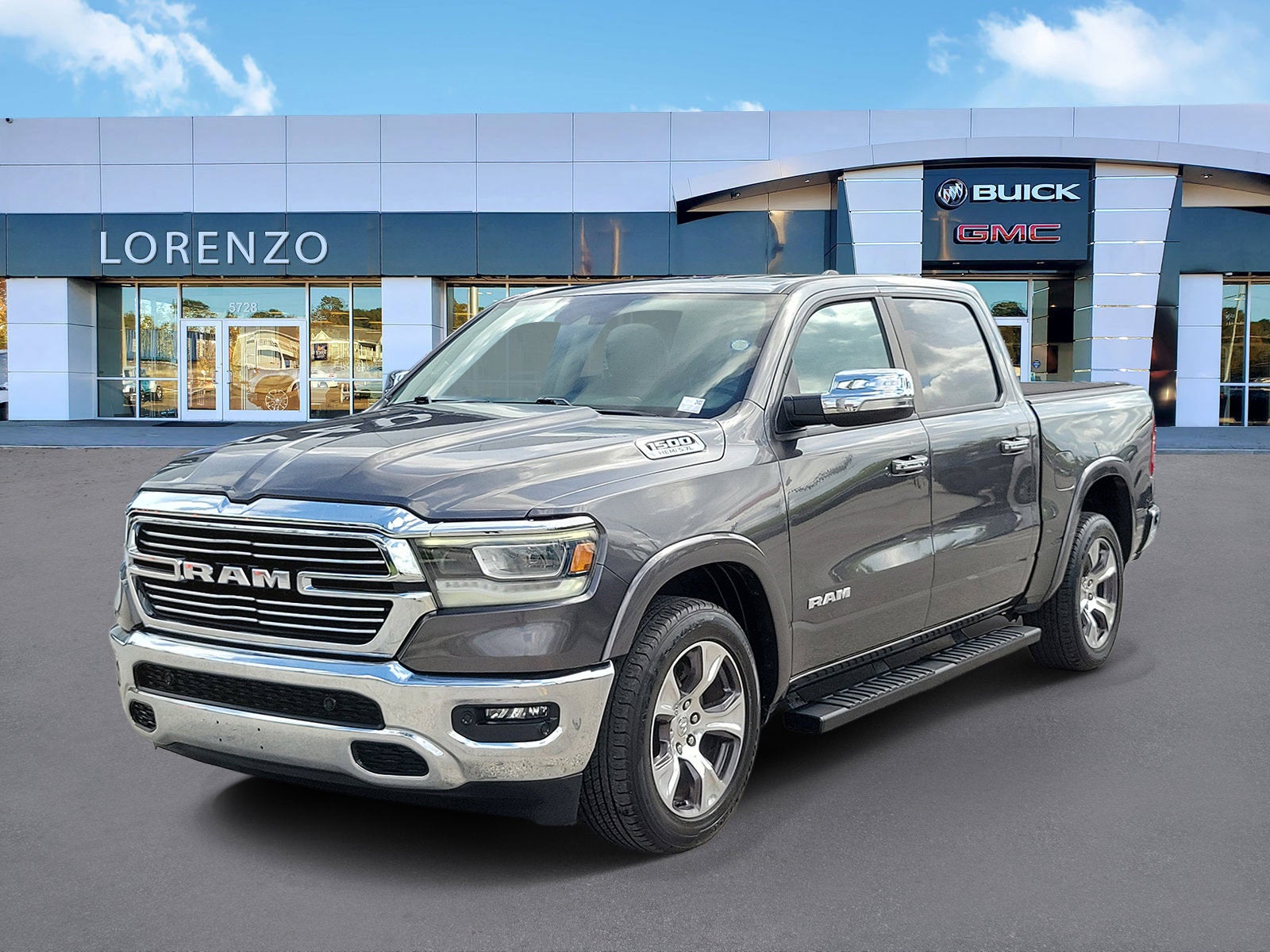 2022 RAM 1500 Laramie Crew Cab 5'7's photo