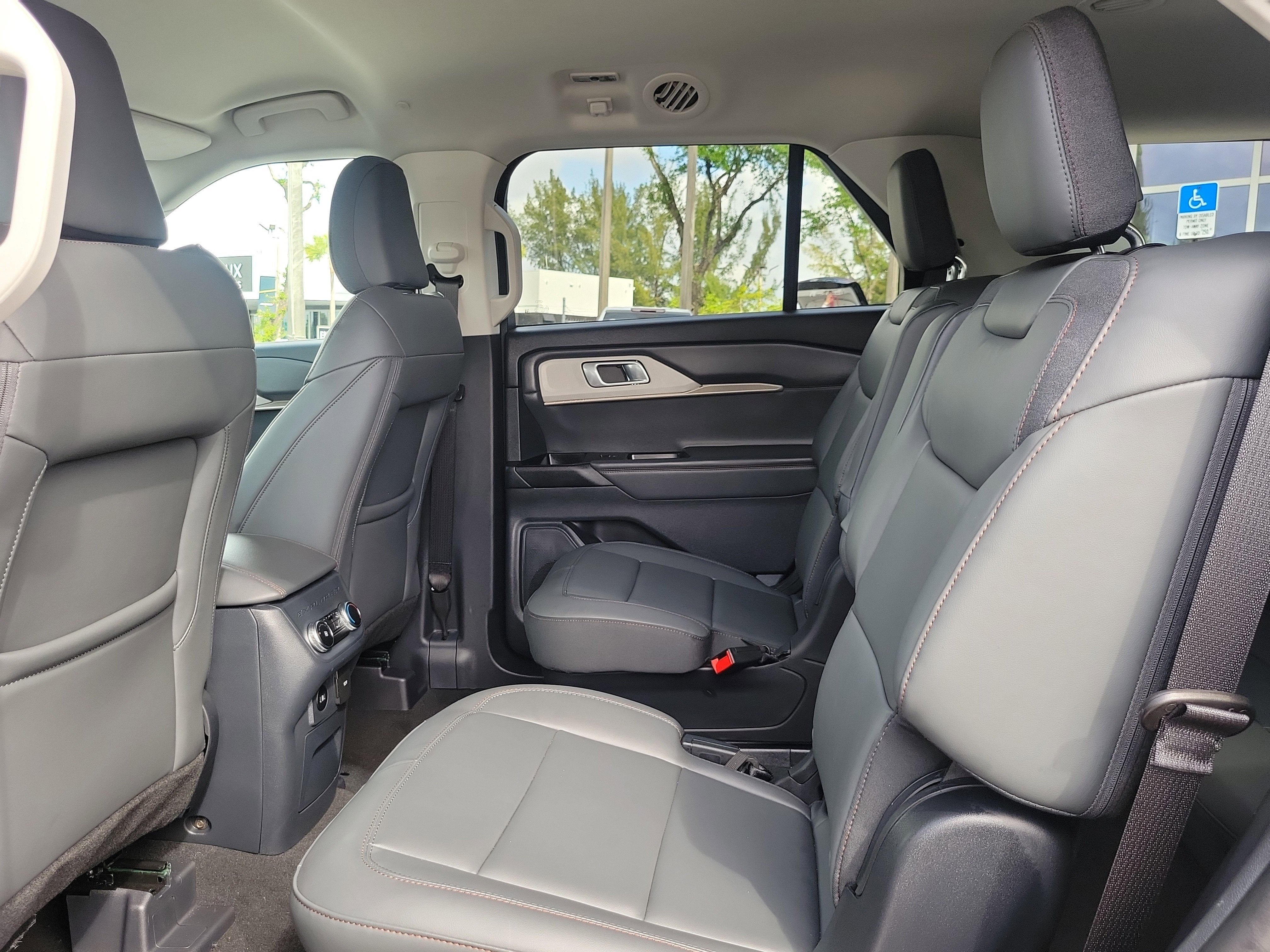 2026 Ford Explorer Active w/100A Pkg