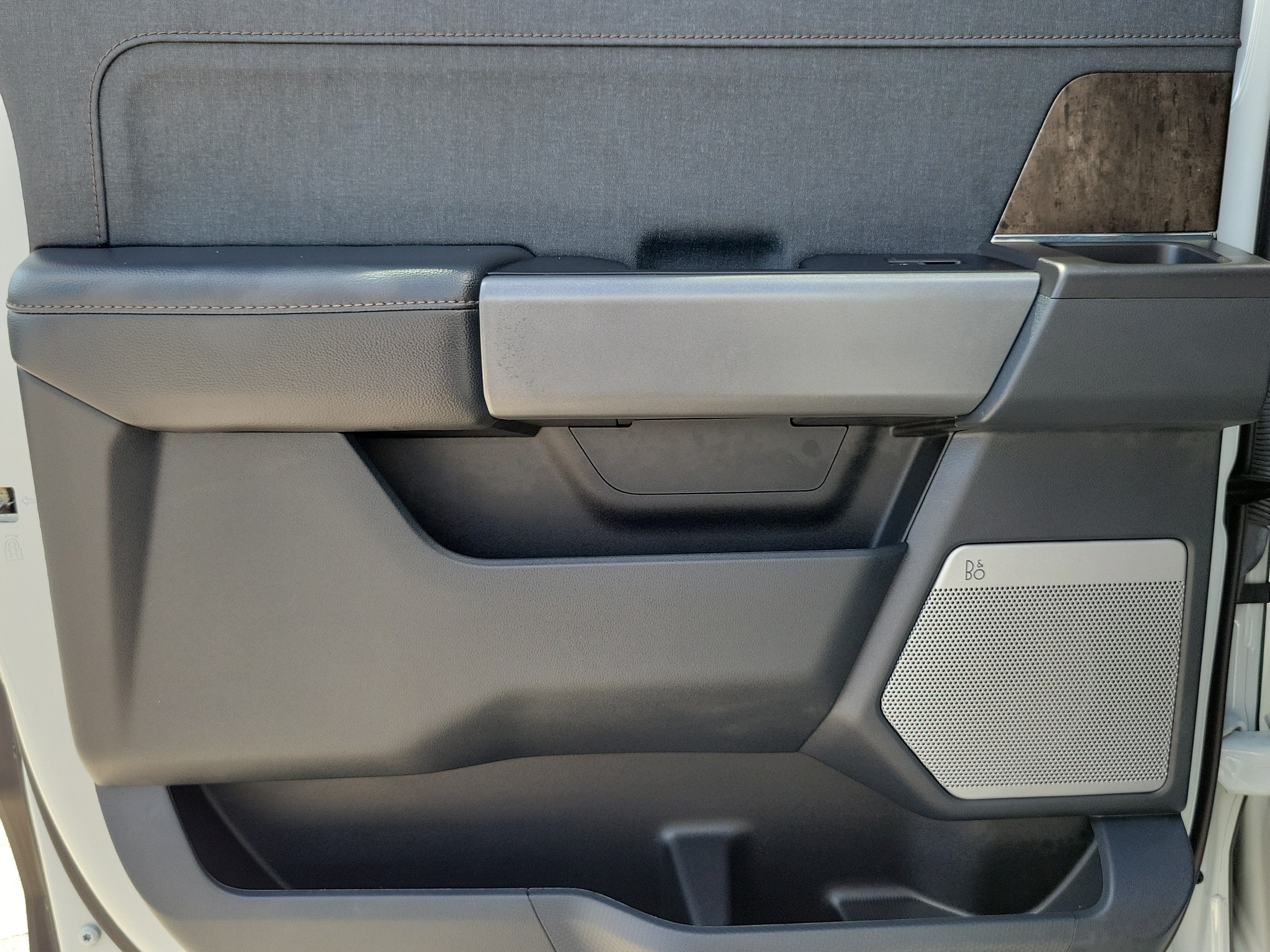 2023 Ford F-150 Lightning Pro