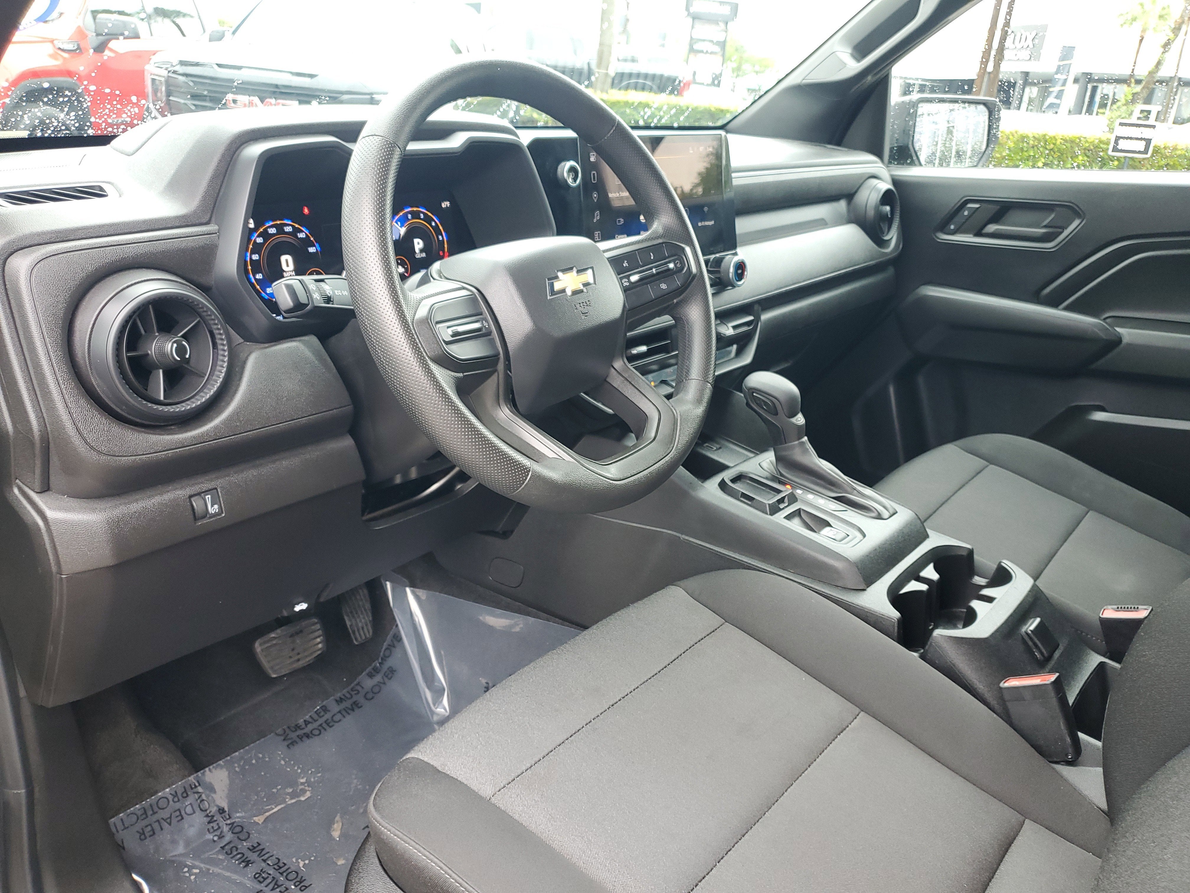 2024 Chevrolet Colorado WT