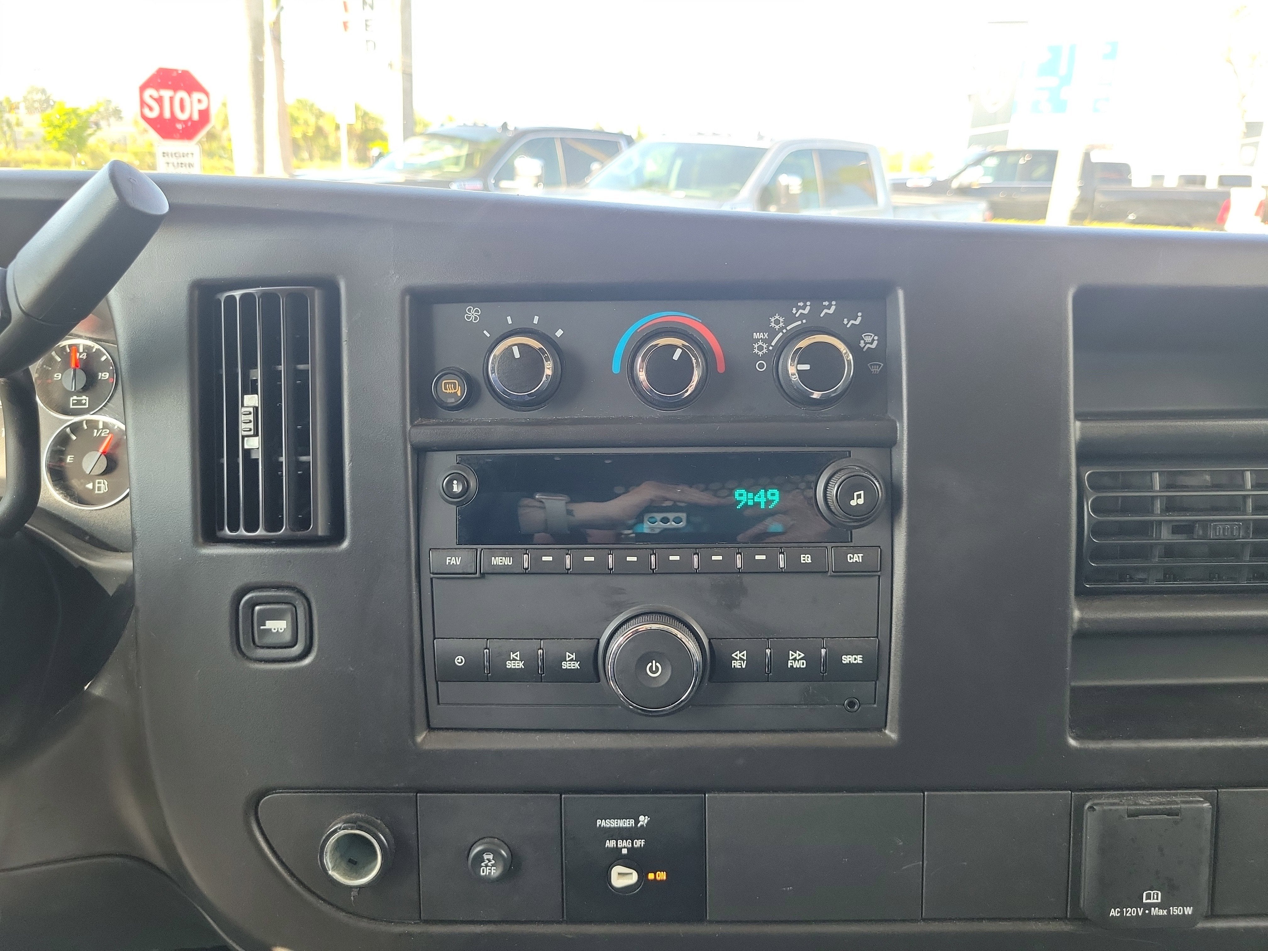 2024 Chevrolet Express Cargo 2500 WT