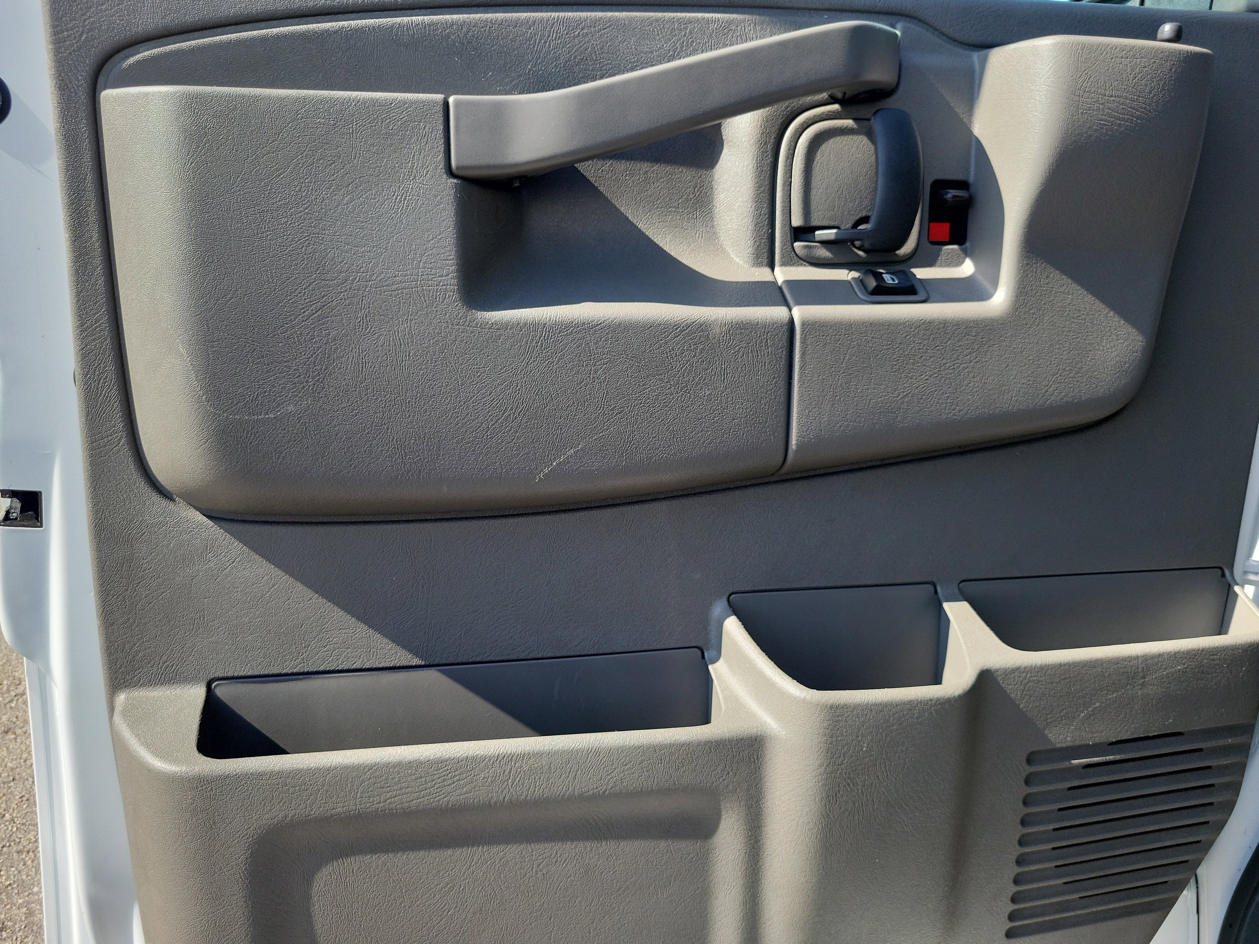 2024 Chevrolet Express Cargo 2500 WT