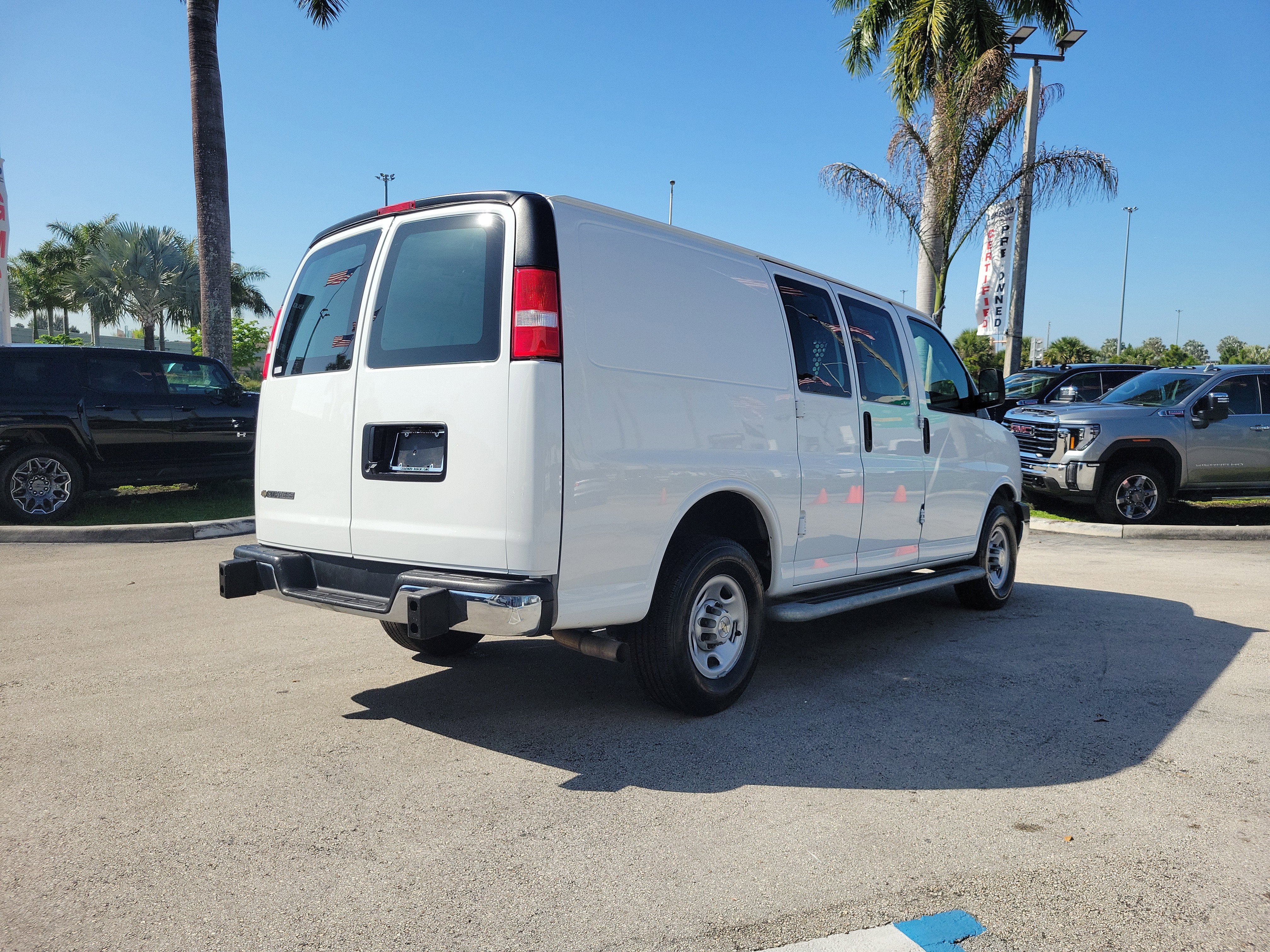 2024 Chevrolet Express Cargo 2500 WT