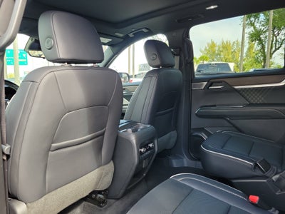 2024 GMC Acadia Denali