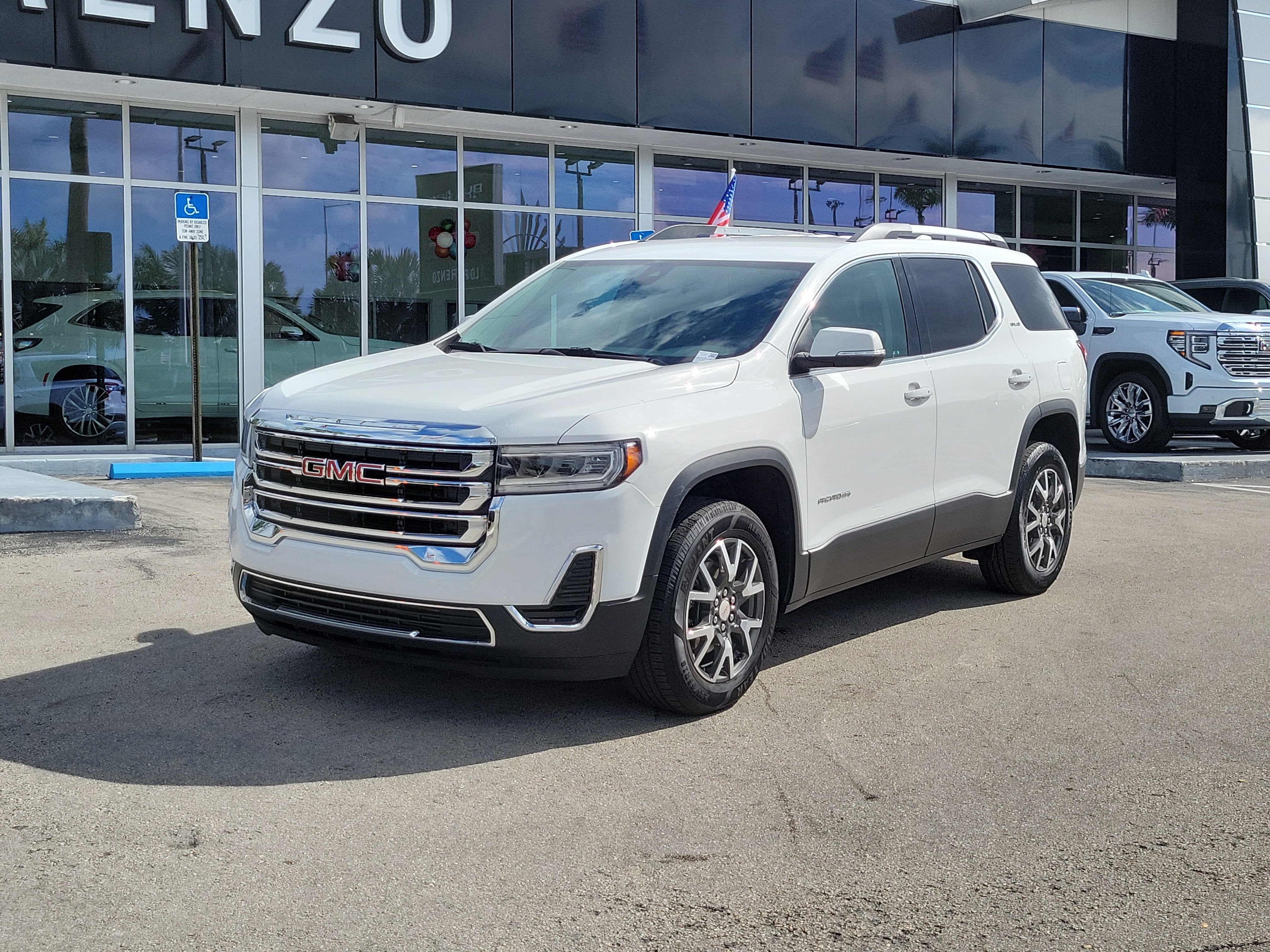 2023 GMC Acadia SLE