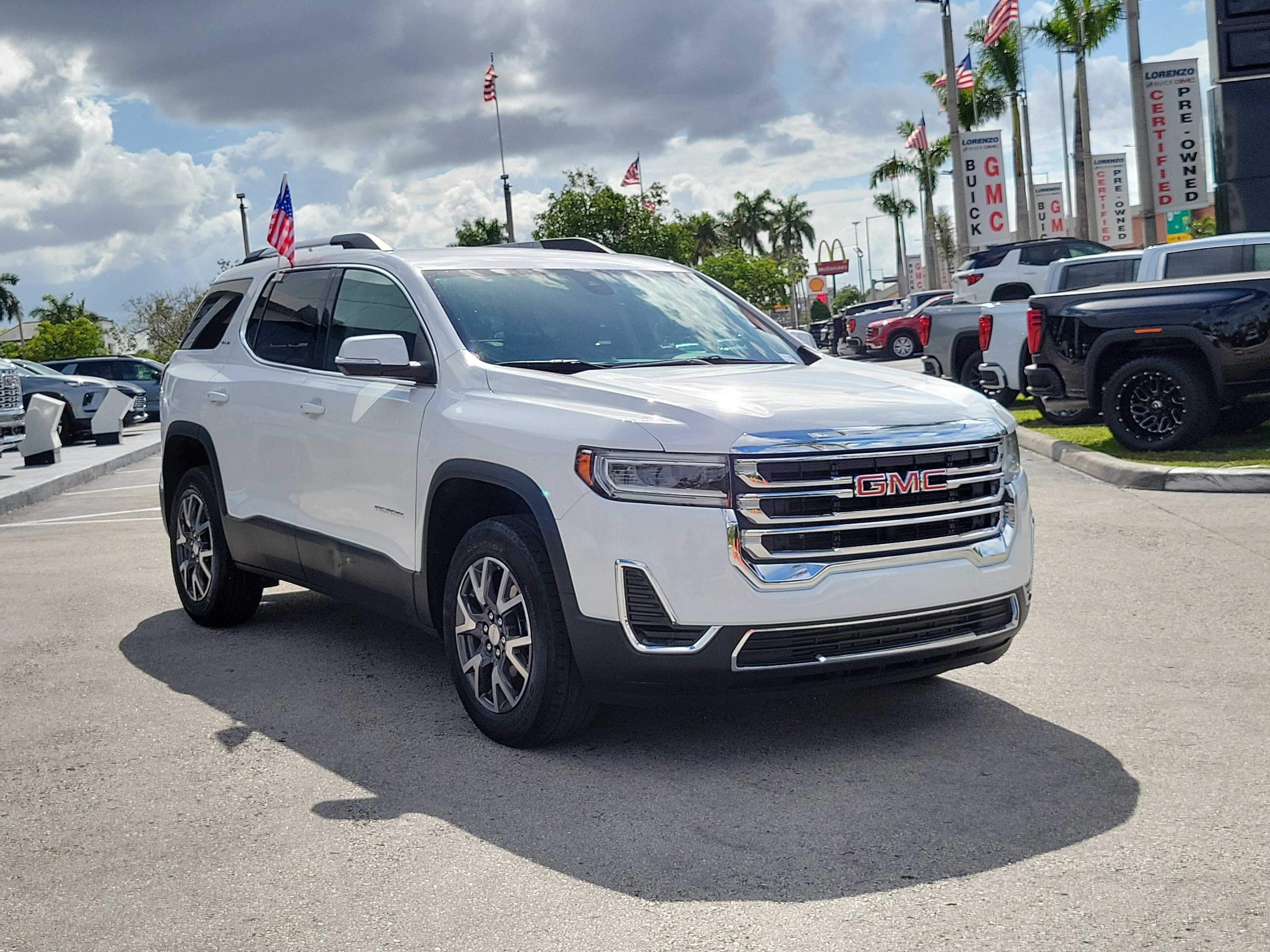 2023 GMC Acadia SLE