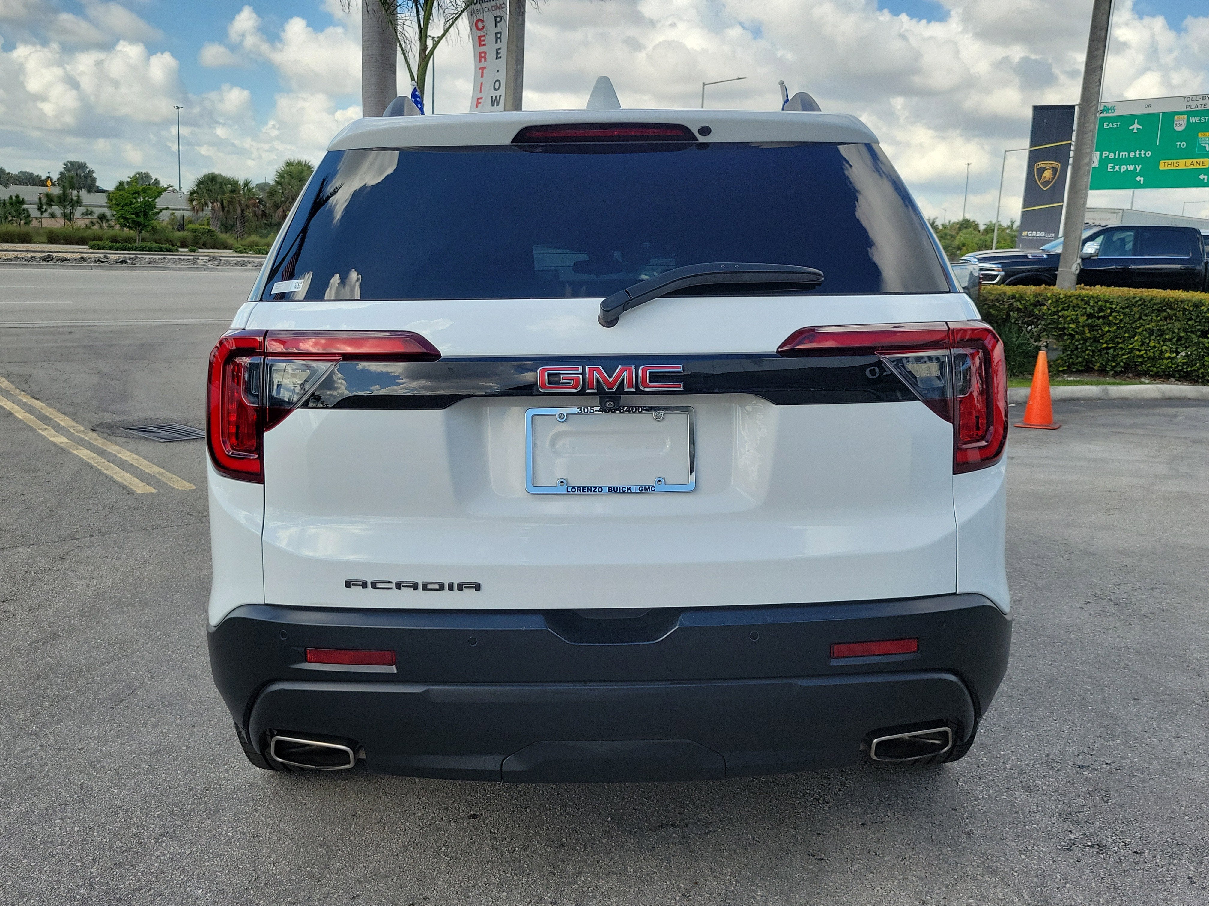 2021 GMC Acadia SLE