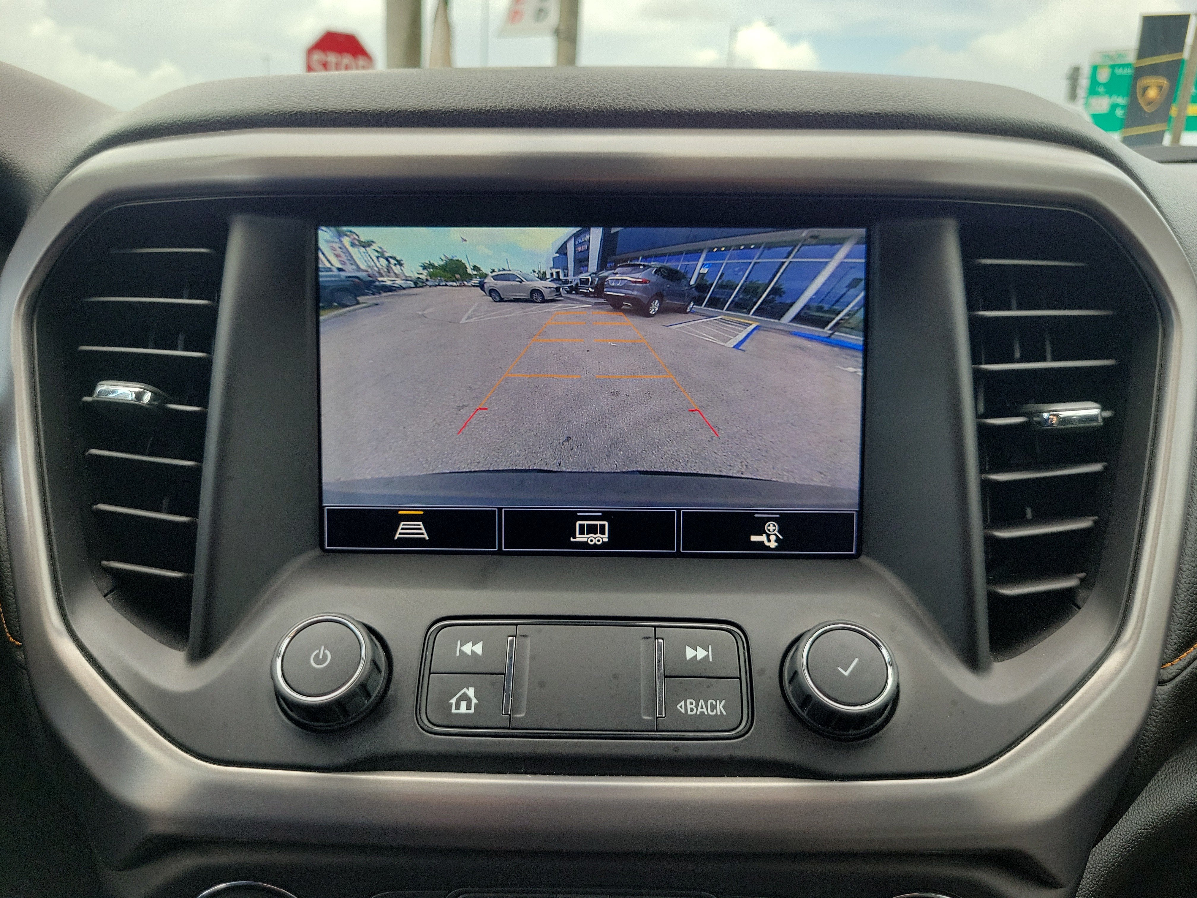 2021 GMC Acadia AT4