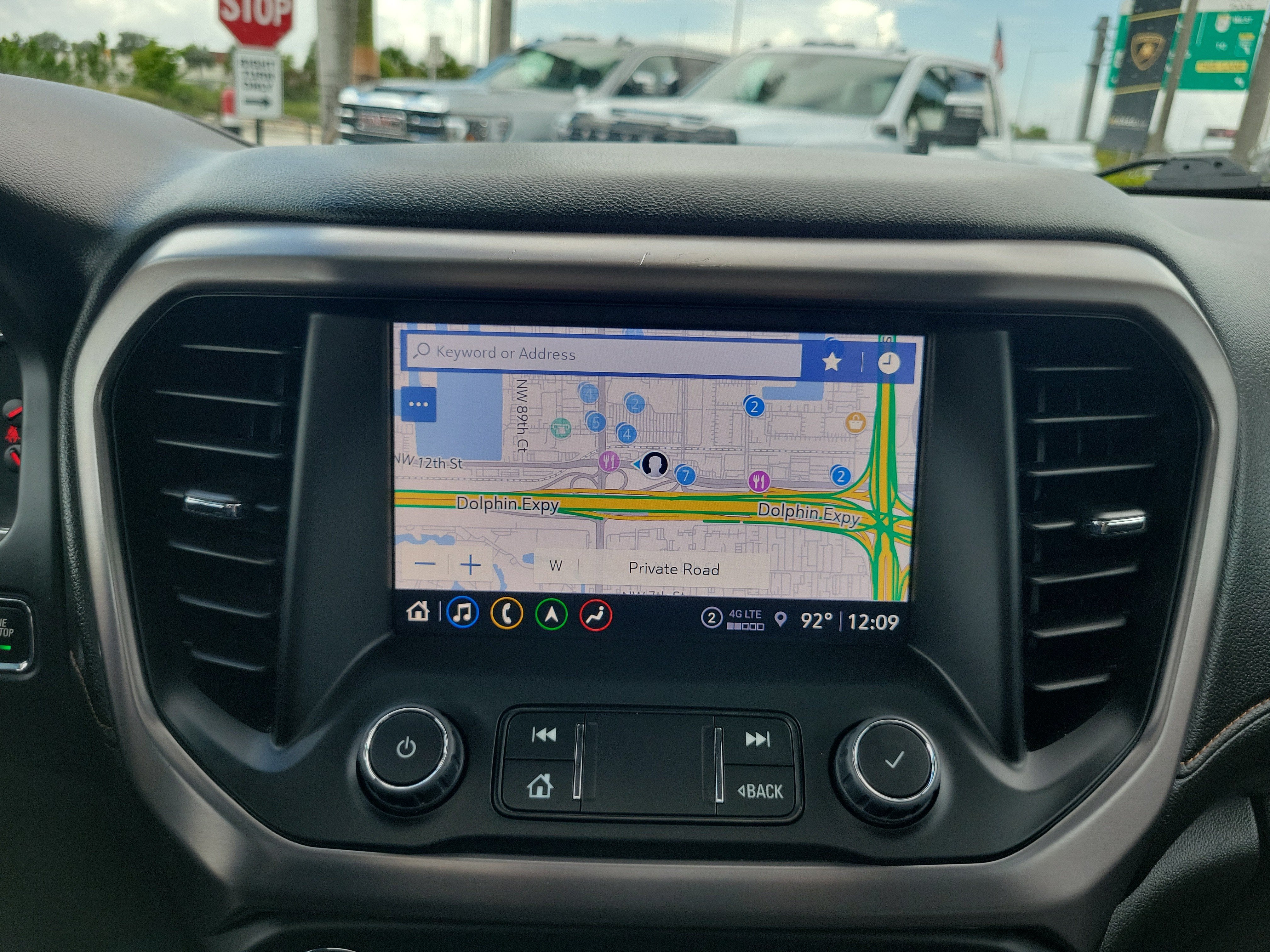 2023 GMC Acadia AT4