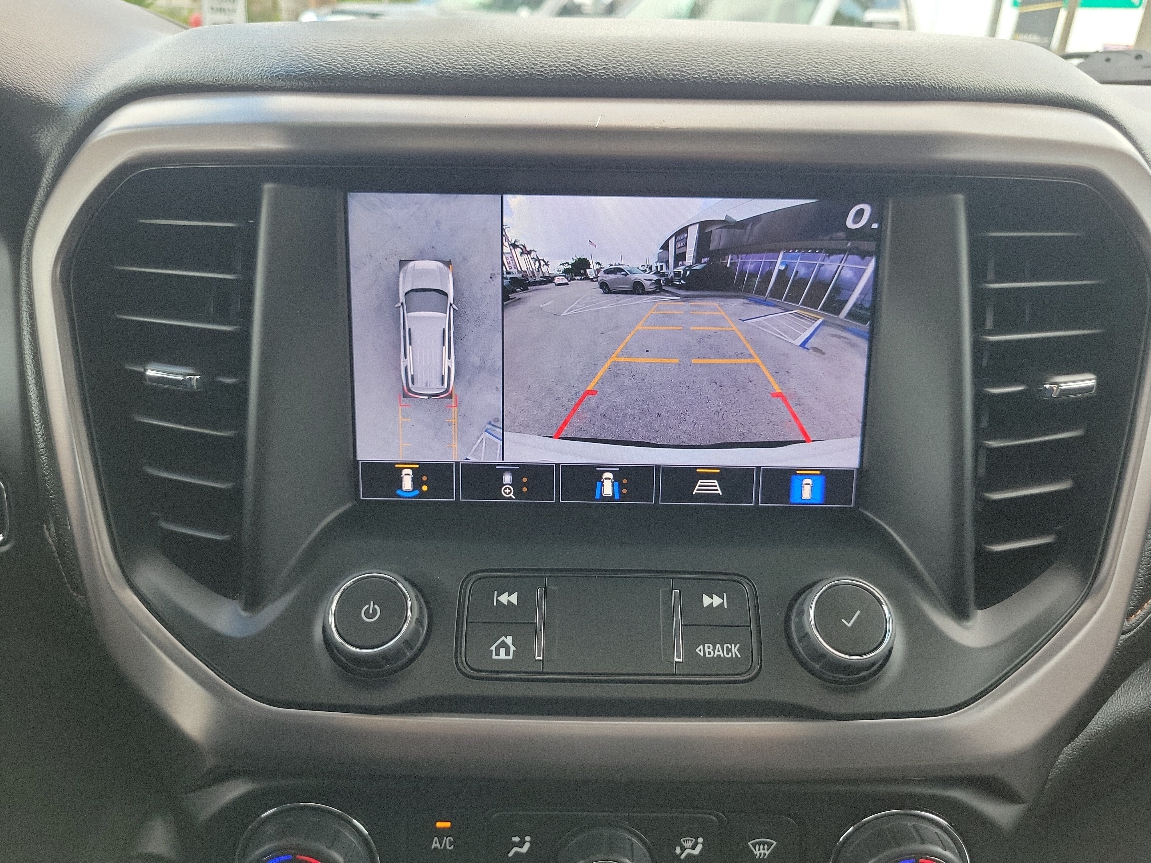 2023 GMC Acadia AT4