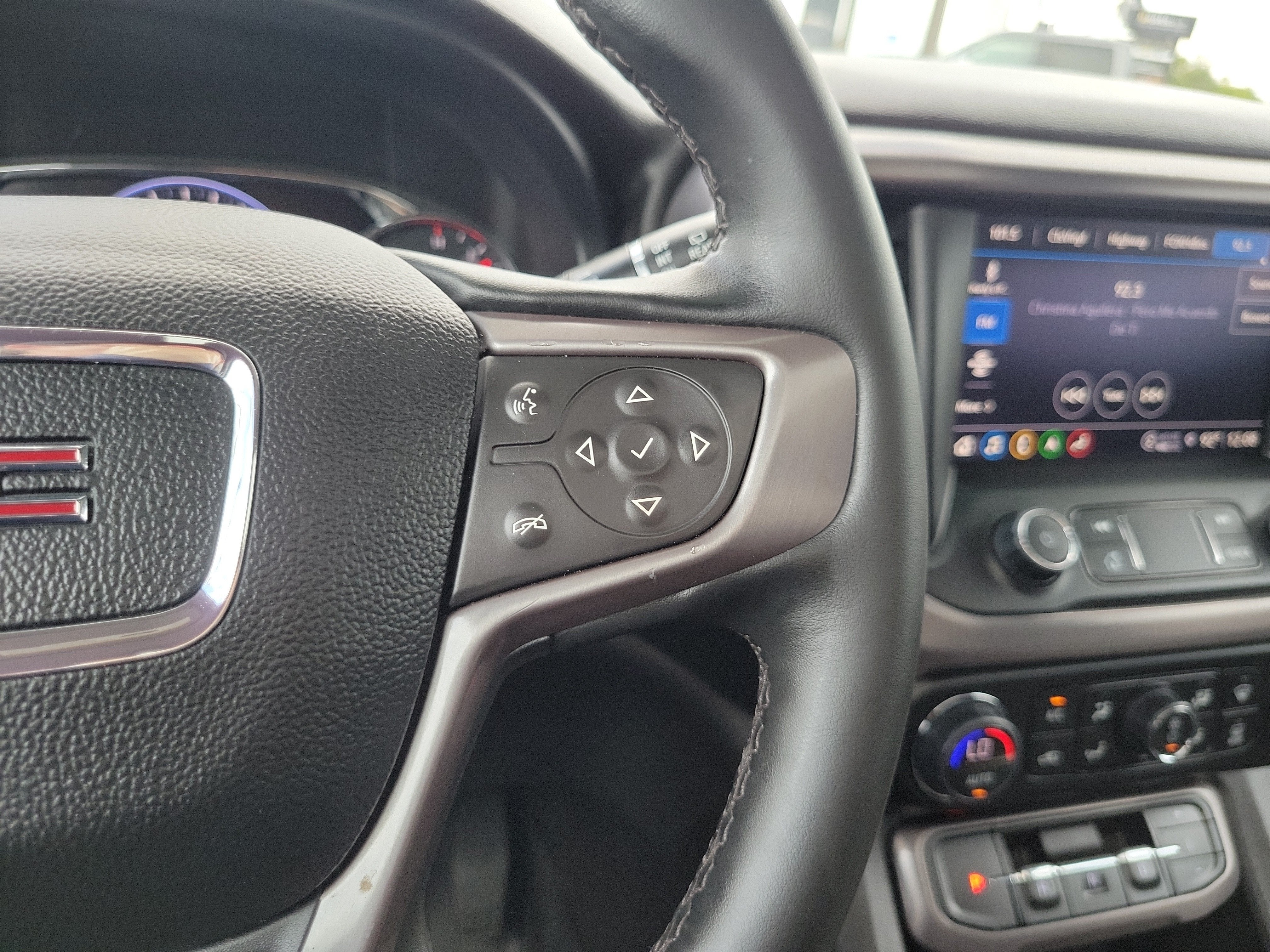 2023 GMC Acadia AT4