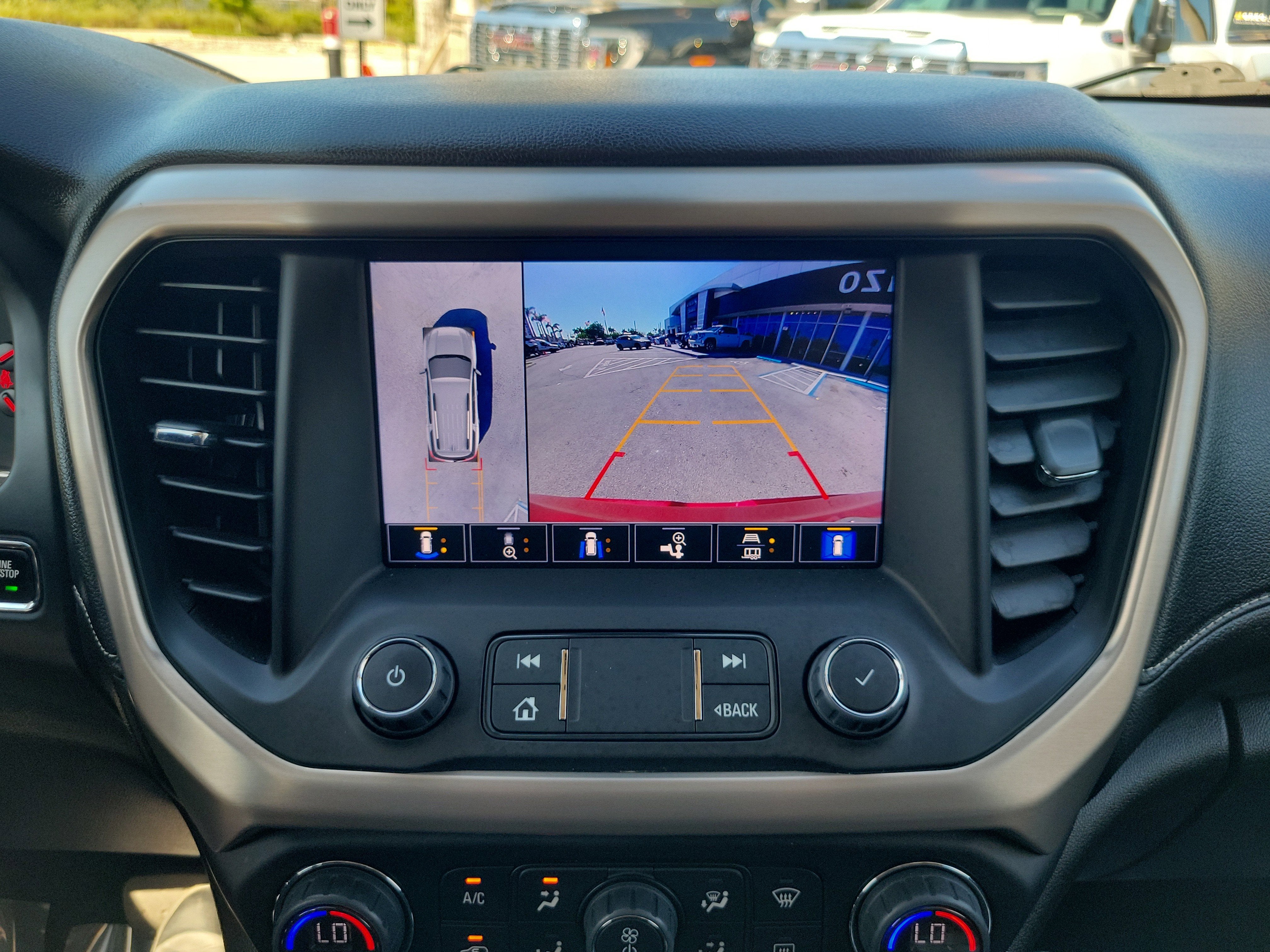 2022 GMC Acadia Denali