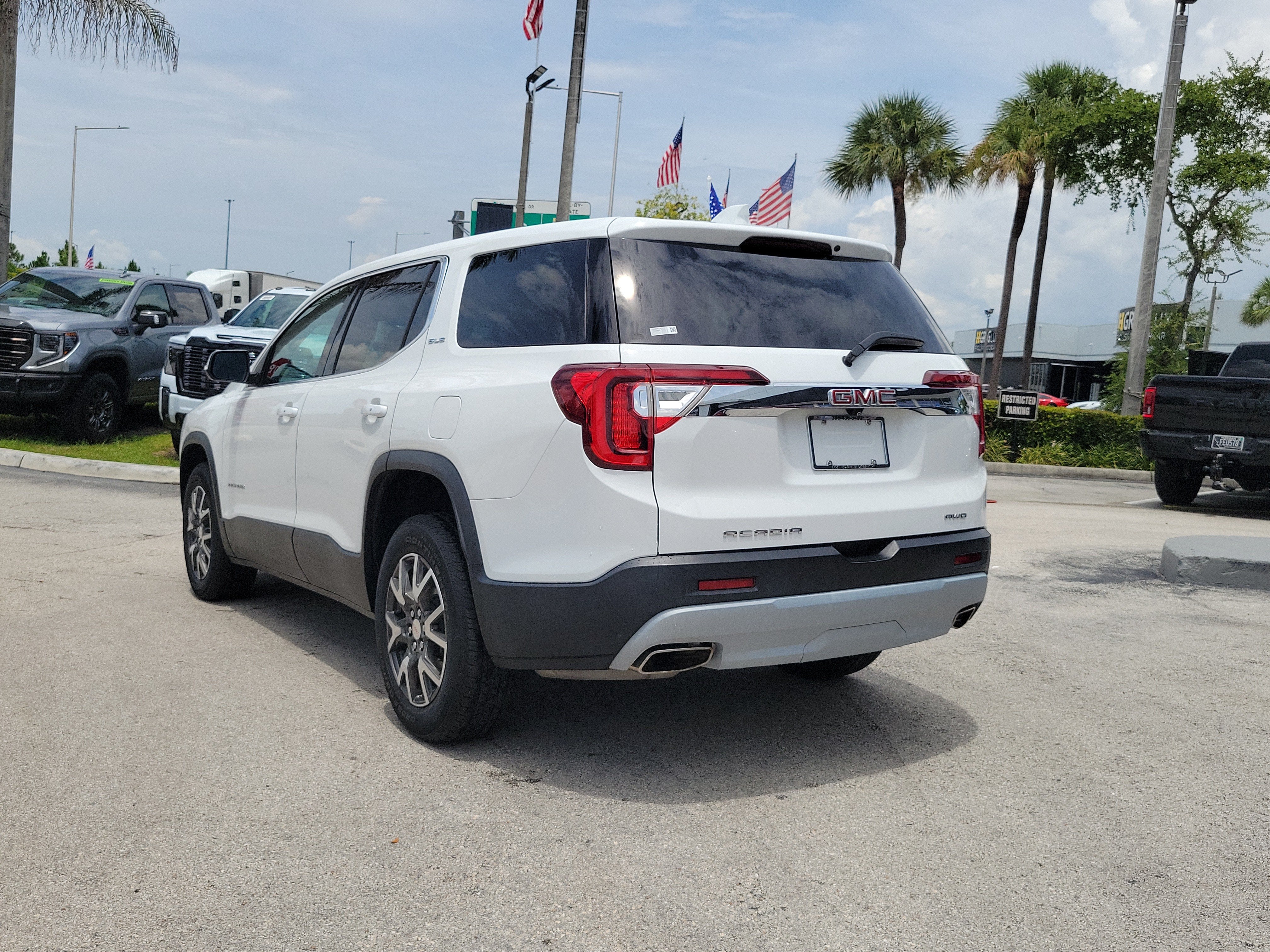 2021 GMC Acadia SLE