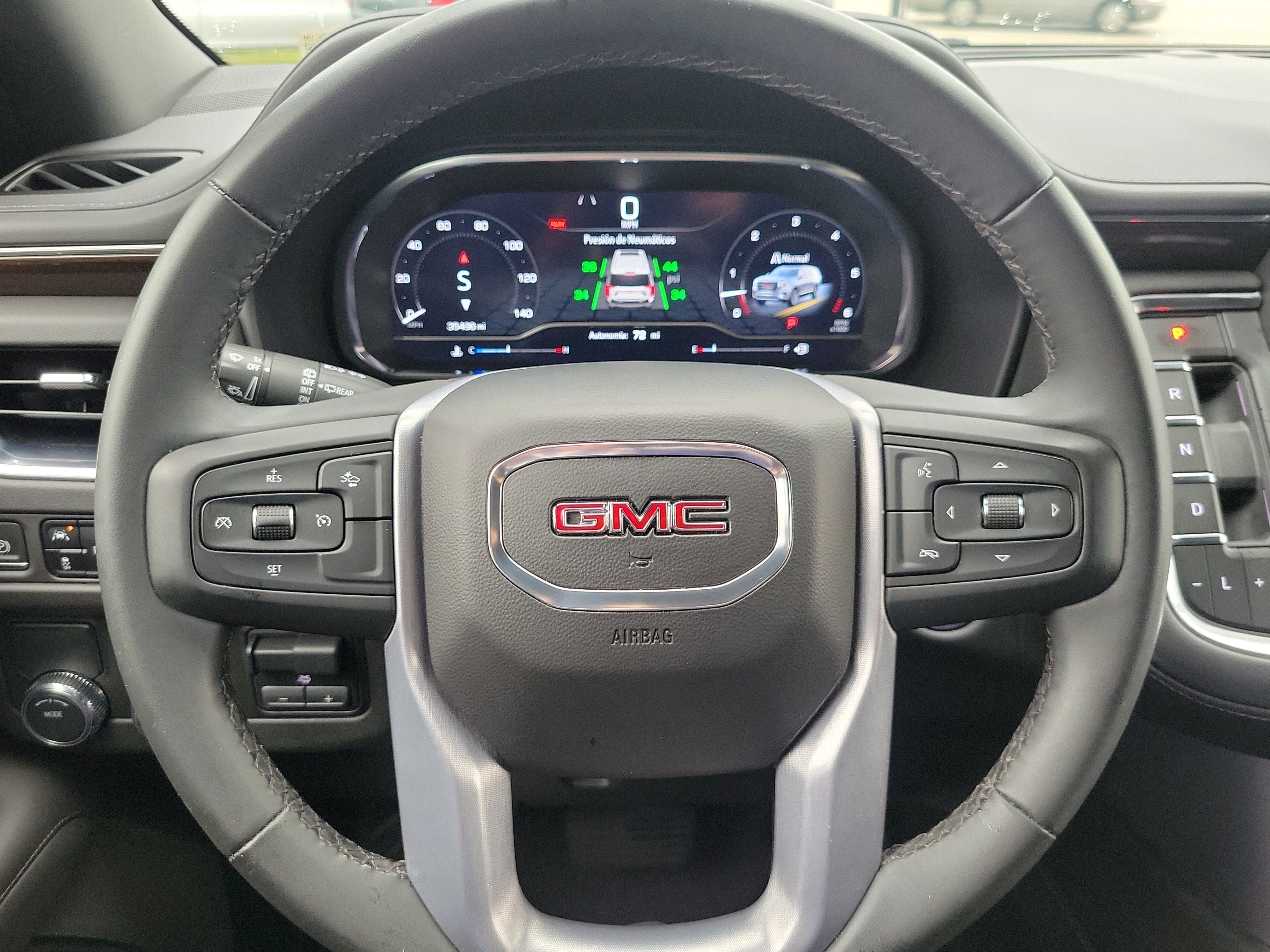 2023 GMC Yukon SLE