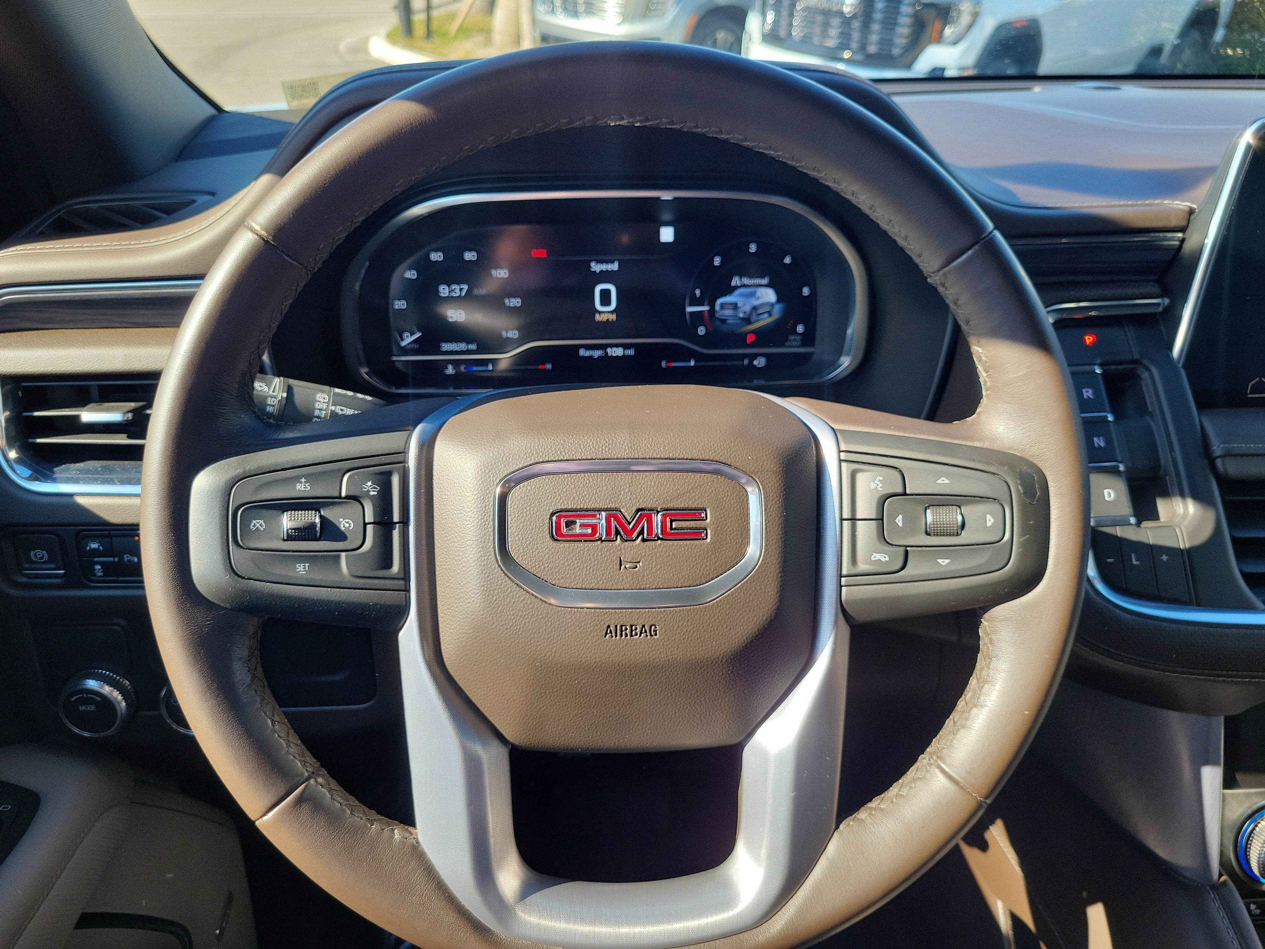 2023 GMC Yukon SLT