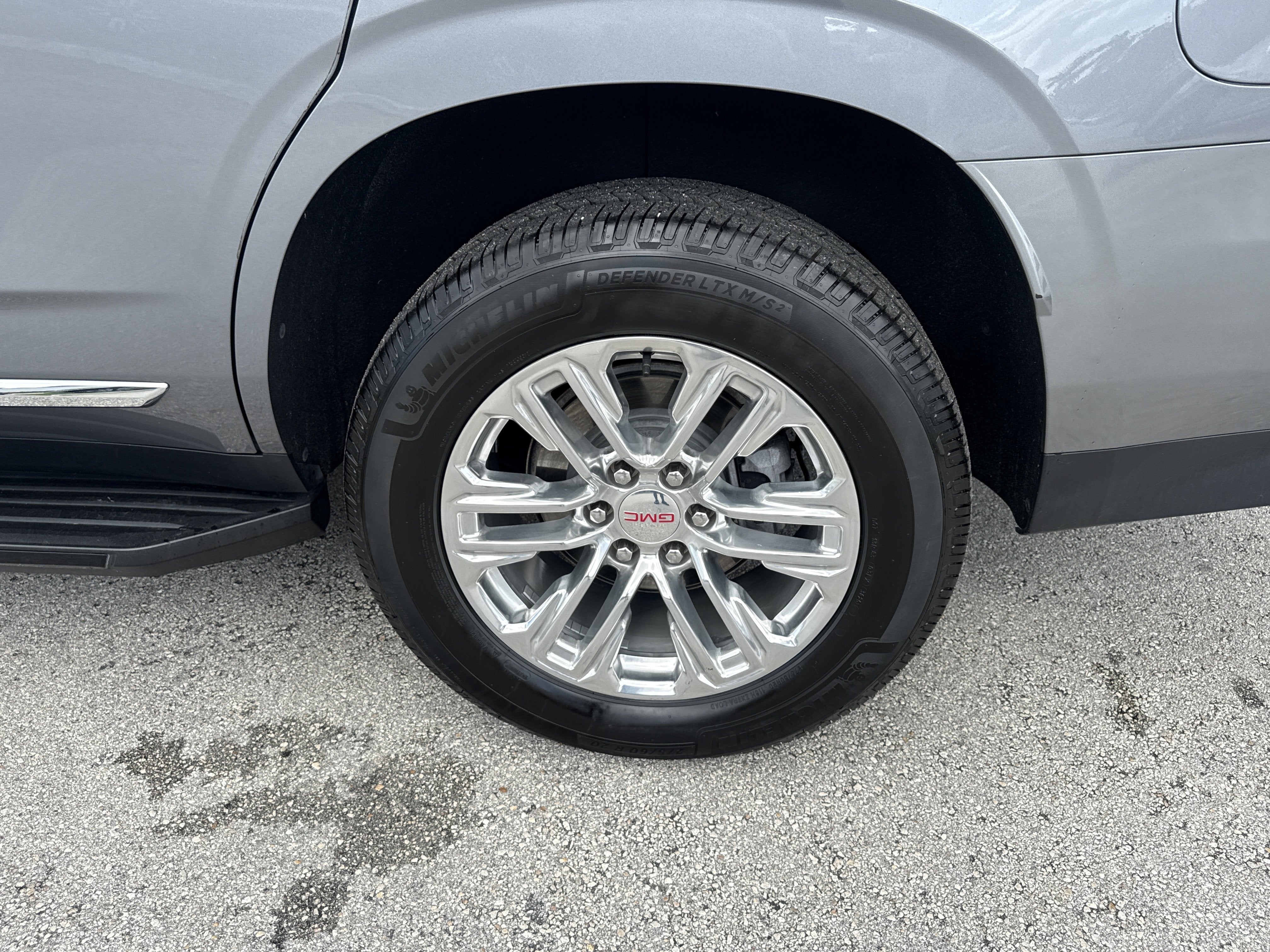 2021 GMC Yukon SLT