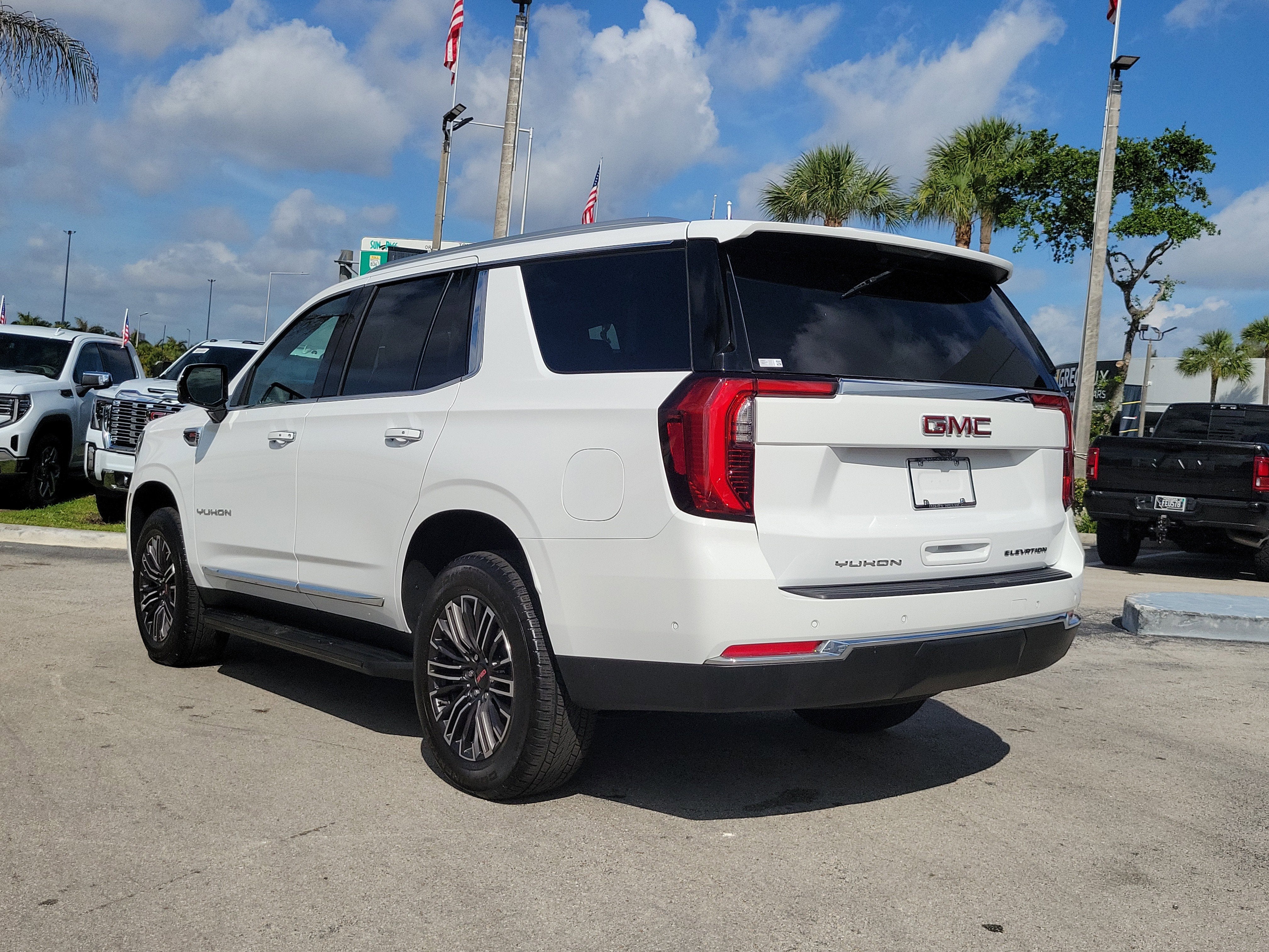 2025 GMC Yukon Elevation