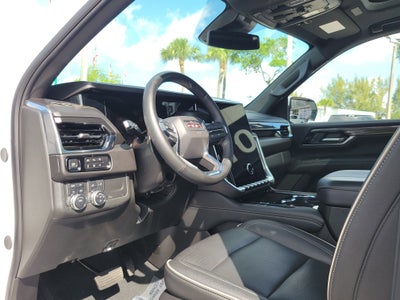 2025 GMC Yukon Elevation