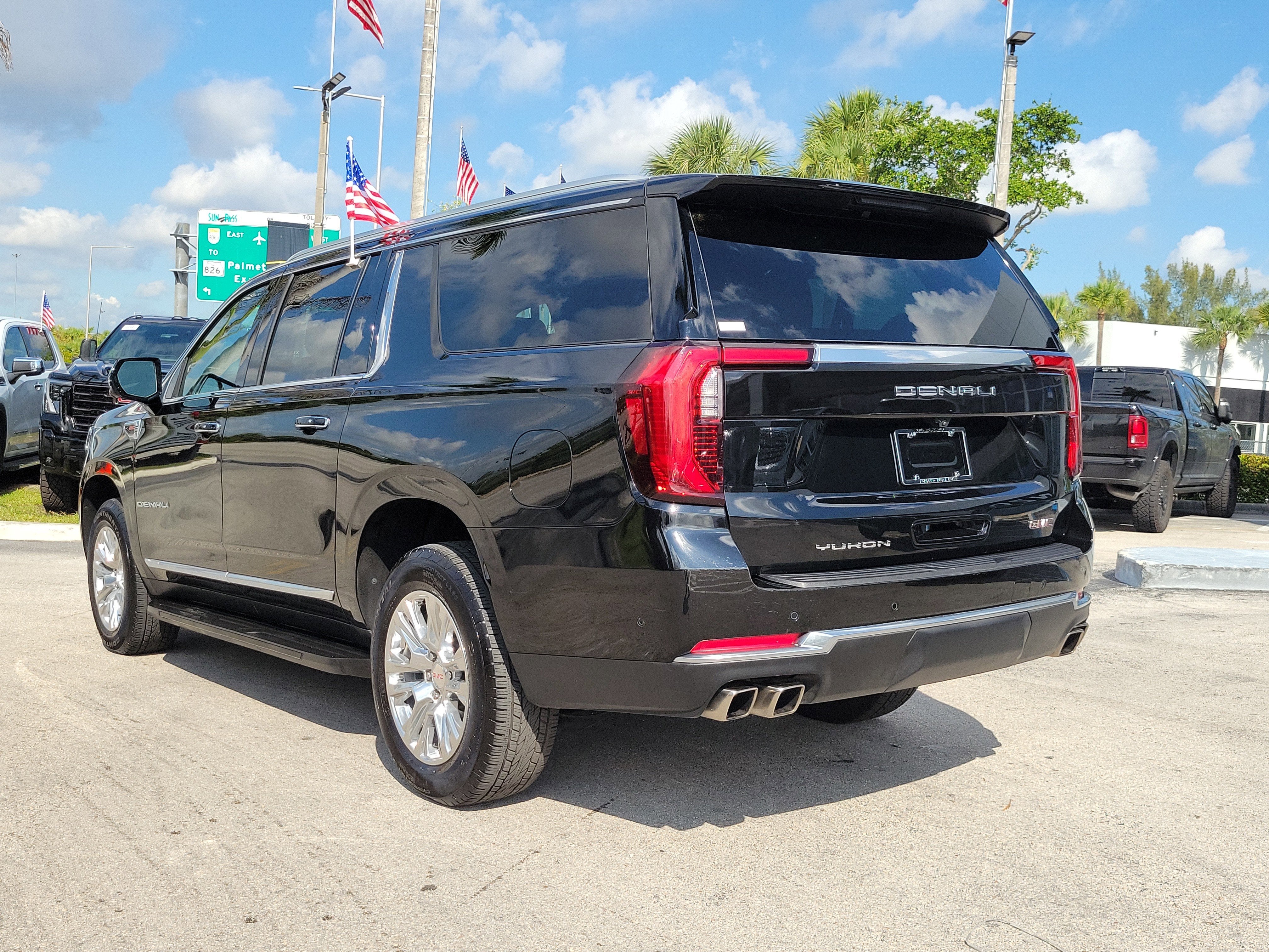 2025 GMC Yukon XL Denali