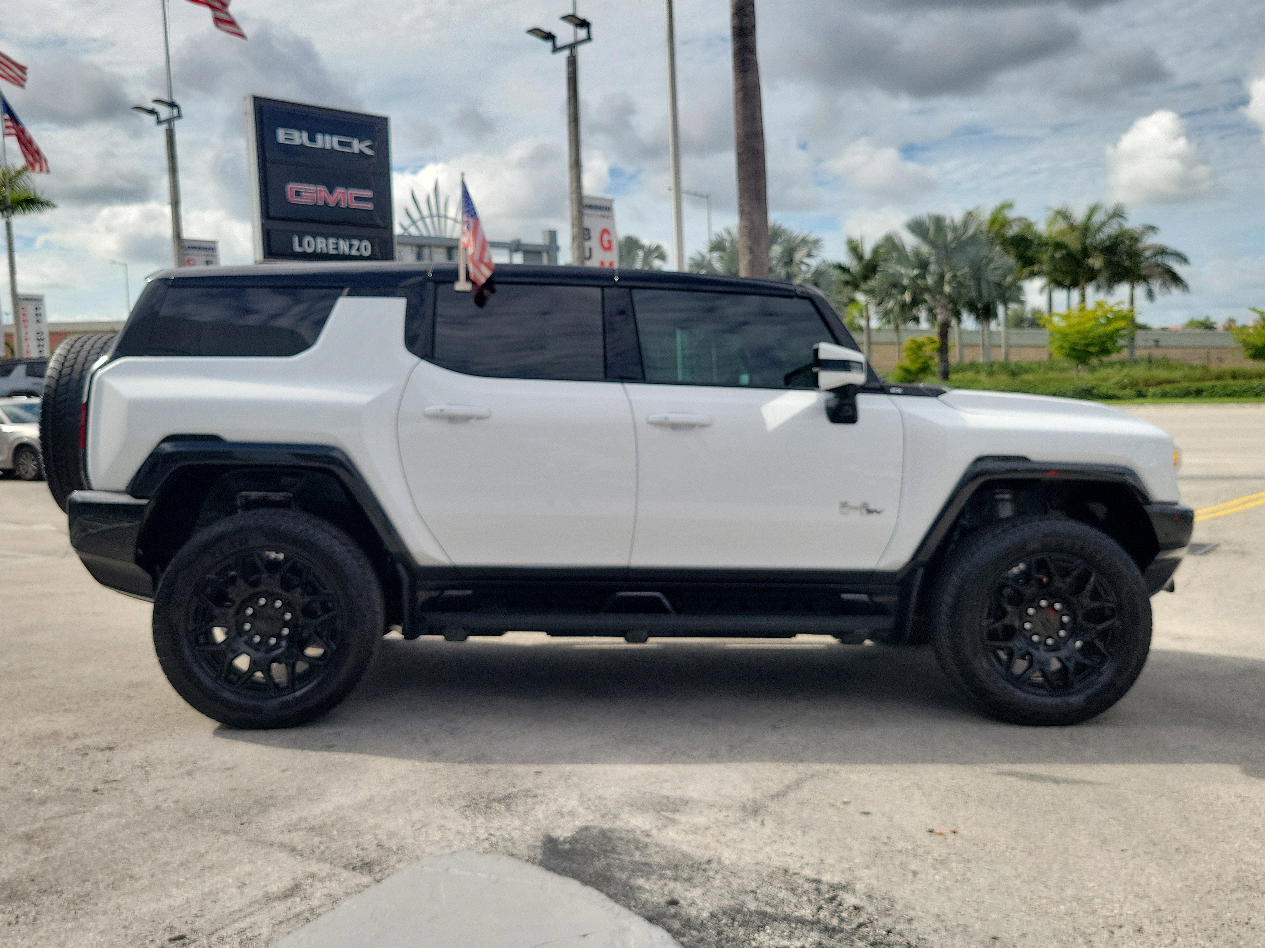 2025 GMC HUMMER EV SUV 2X