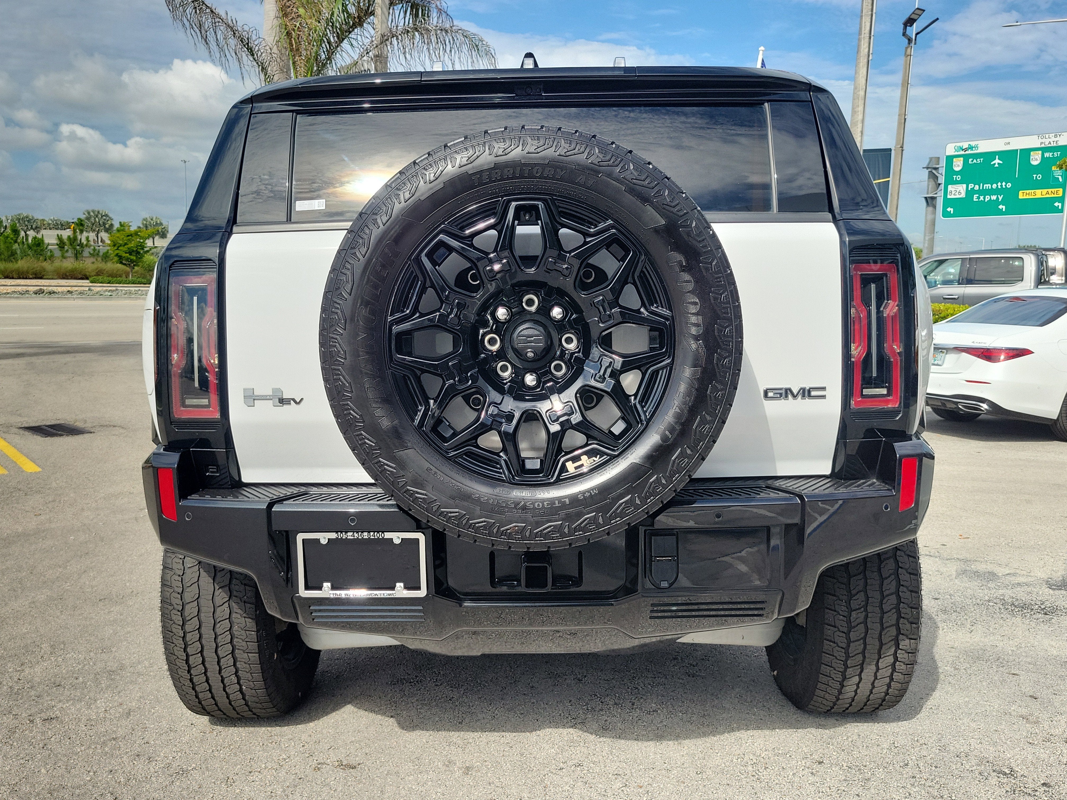 2025 GMC HUMMER EV SUV 2X