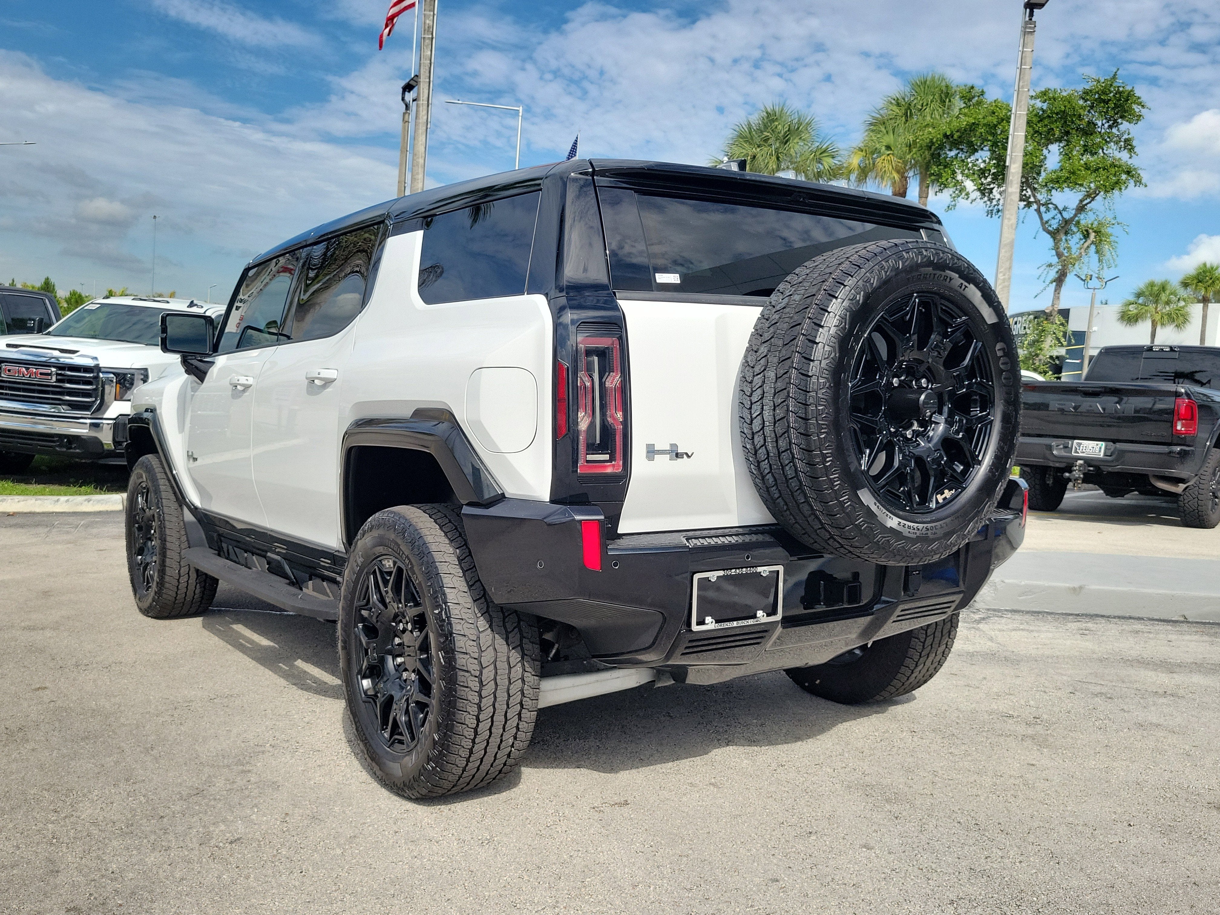 2025 GMC HUMMER EV SUV 2X