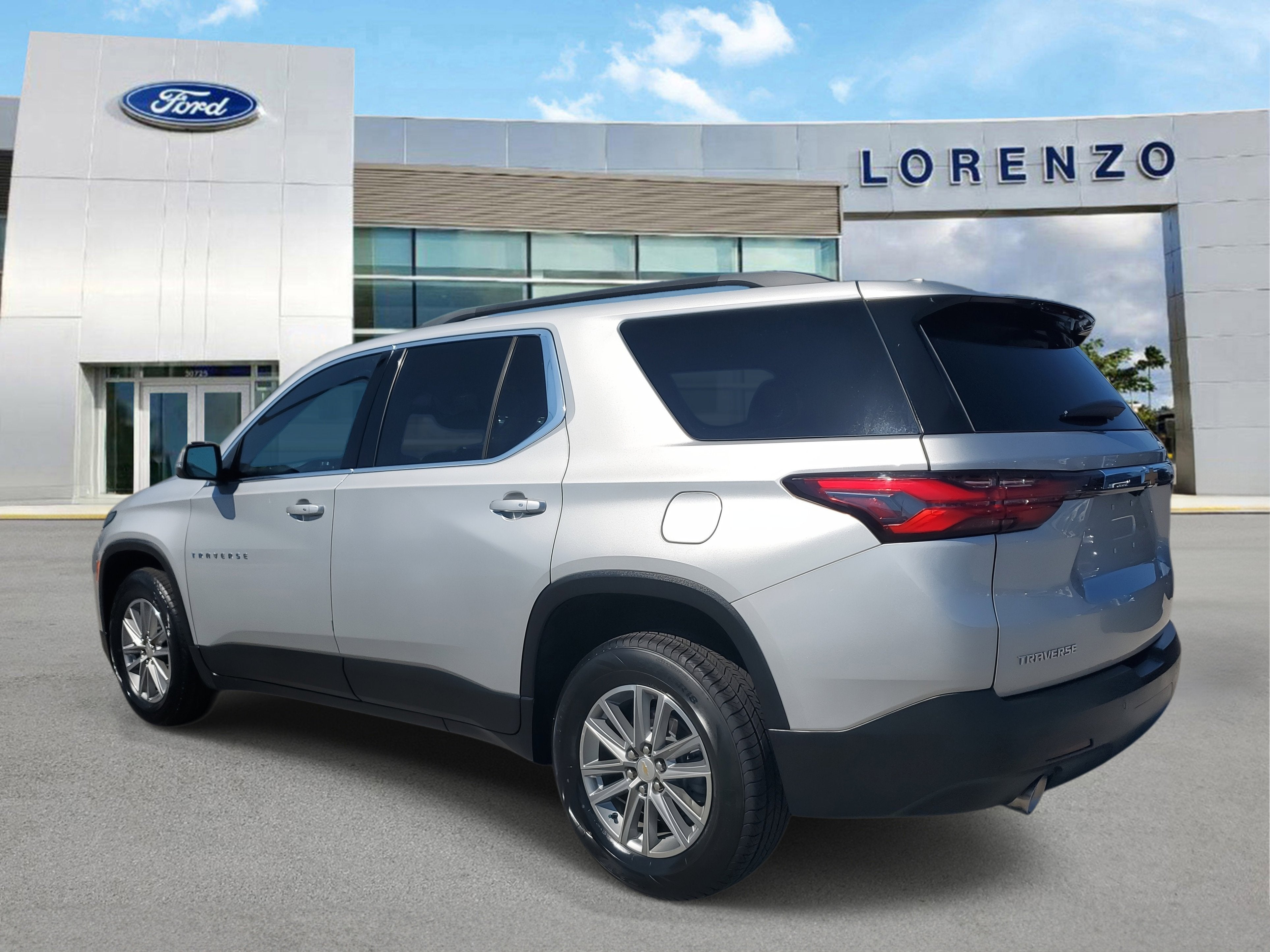 2022 Chevrolet Traverse LT Cloth