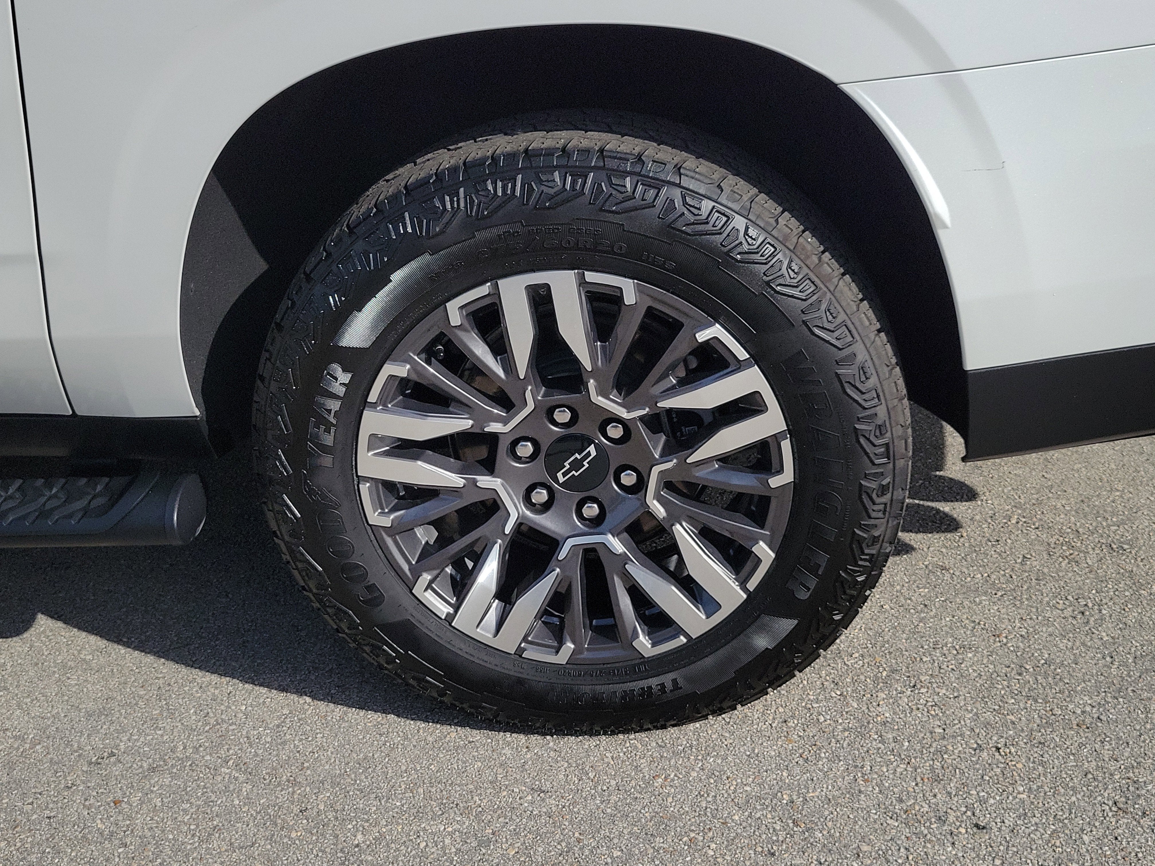 2025 Chevrolet Suburban Z71