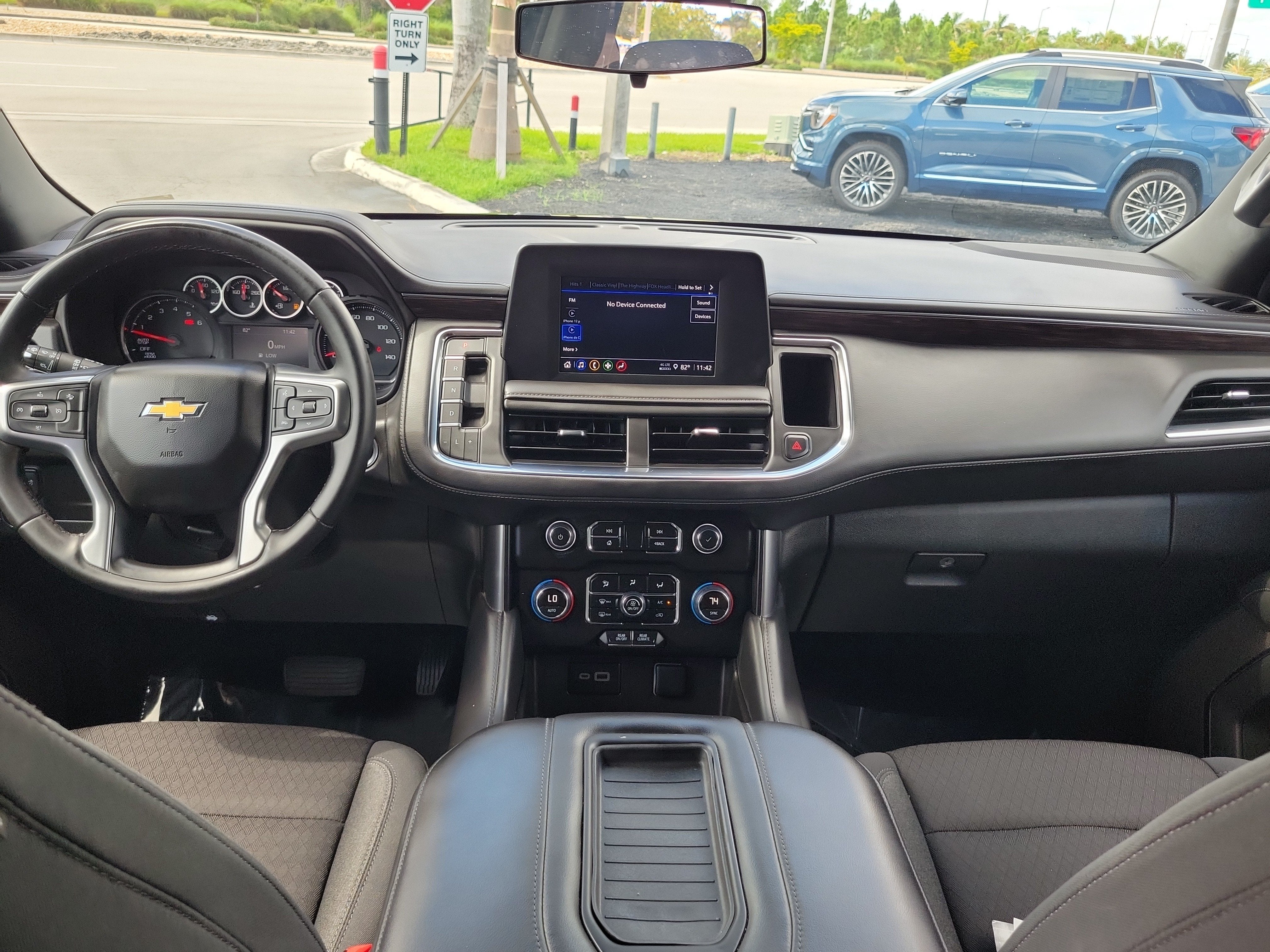 2024 Chevrolet Suburban LS