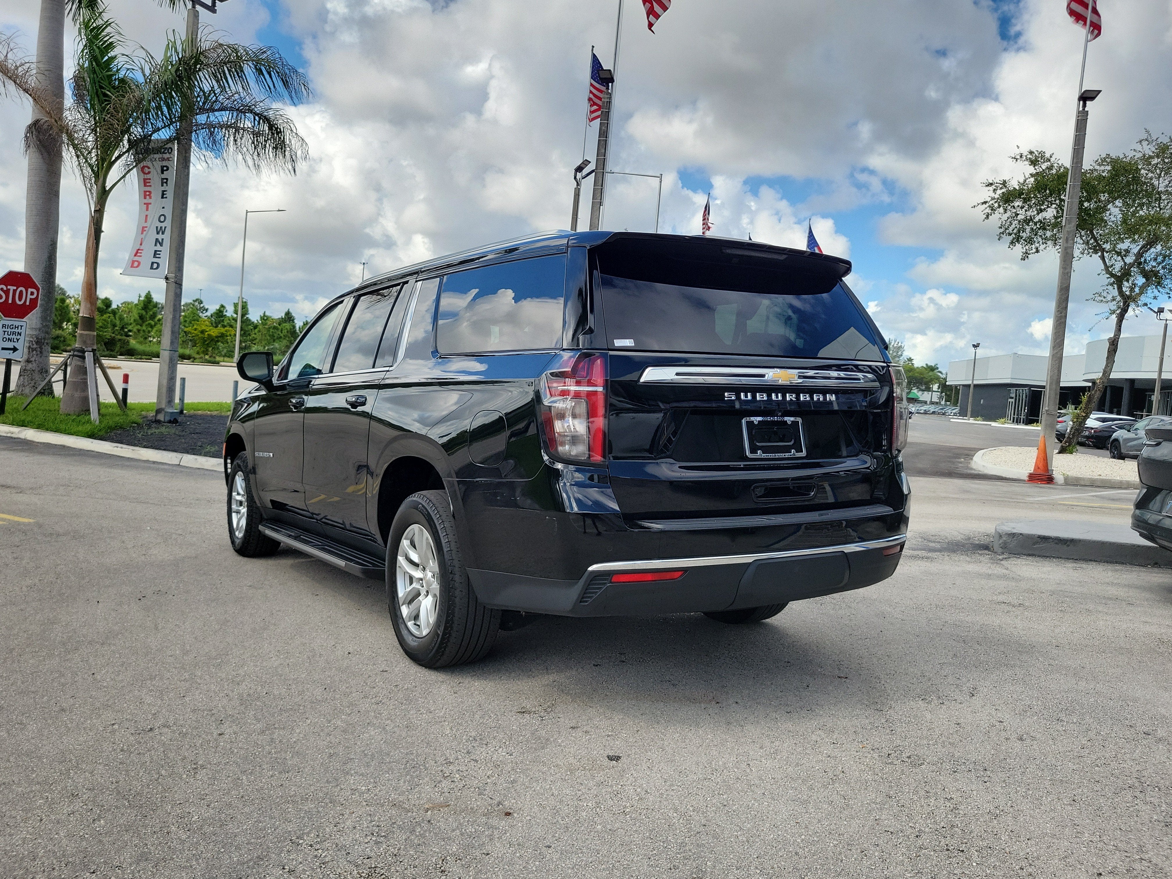 2024 Chevrolet Suburban LS