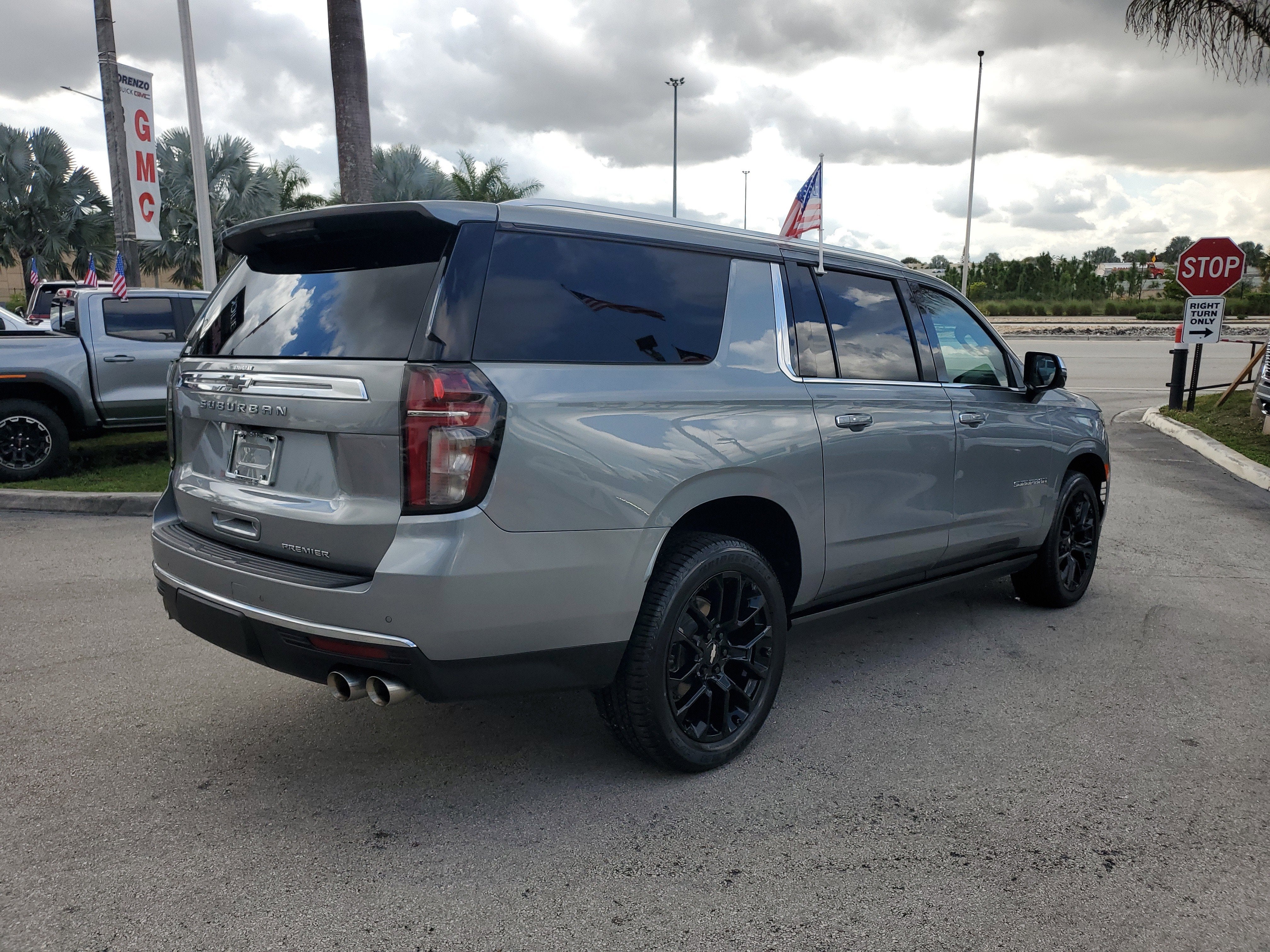 2023 Chevrolet Suburban Premier