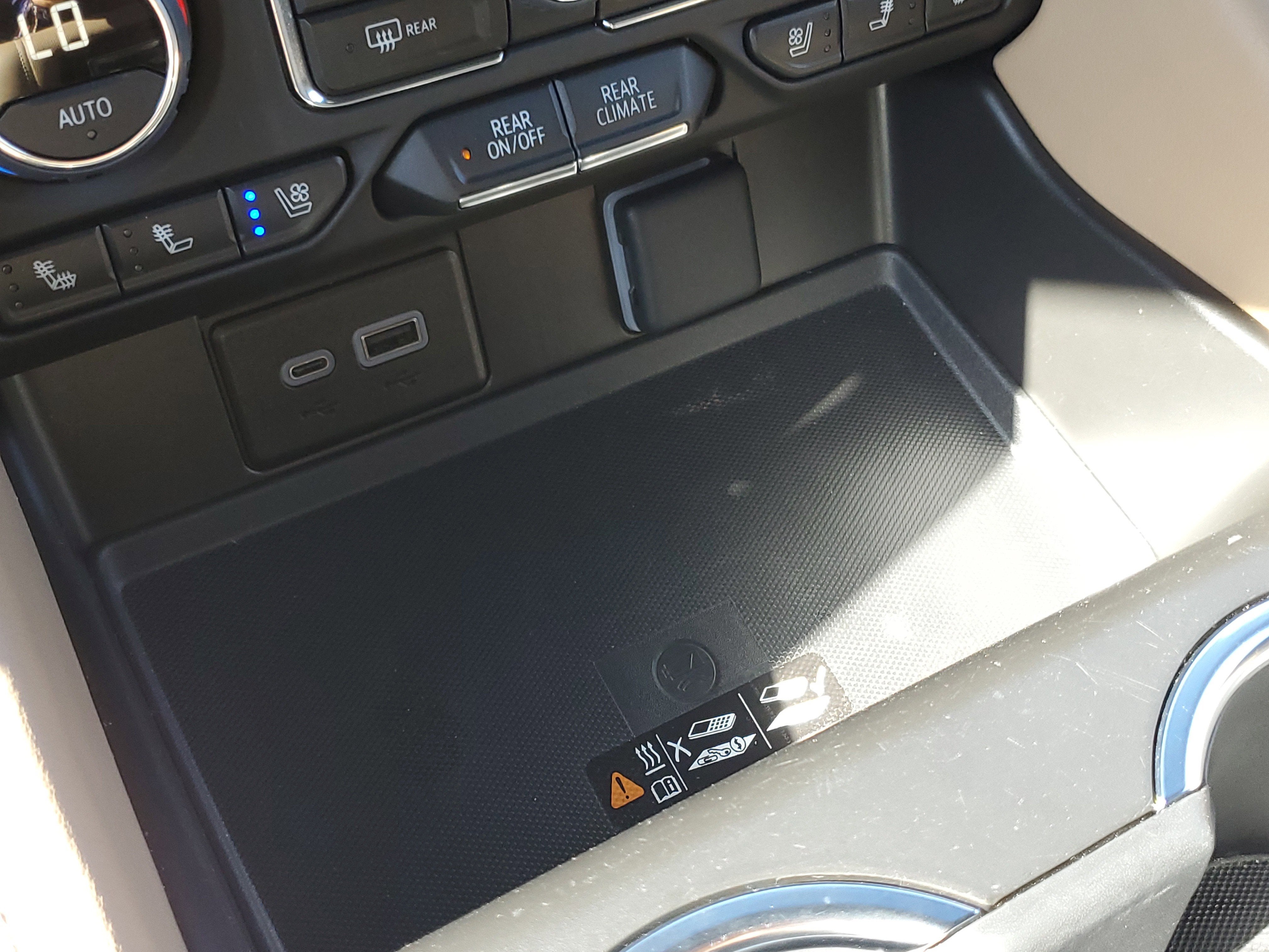 2024 Chevrolet Suburban Premier