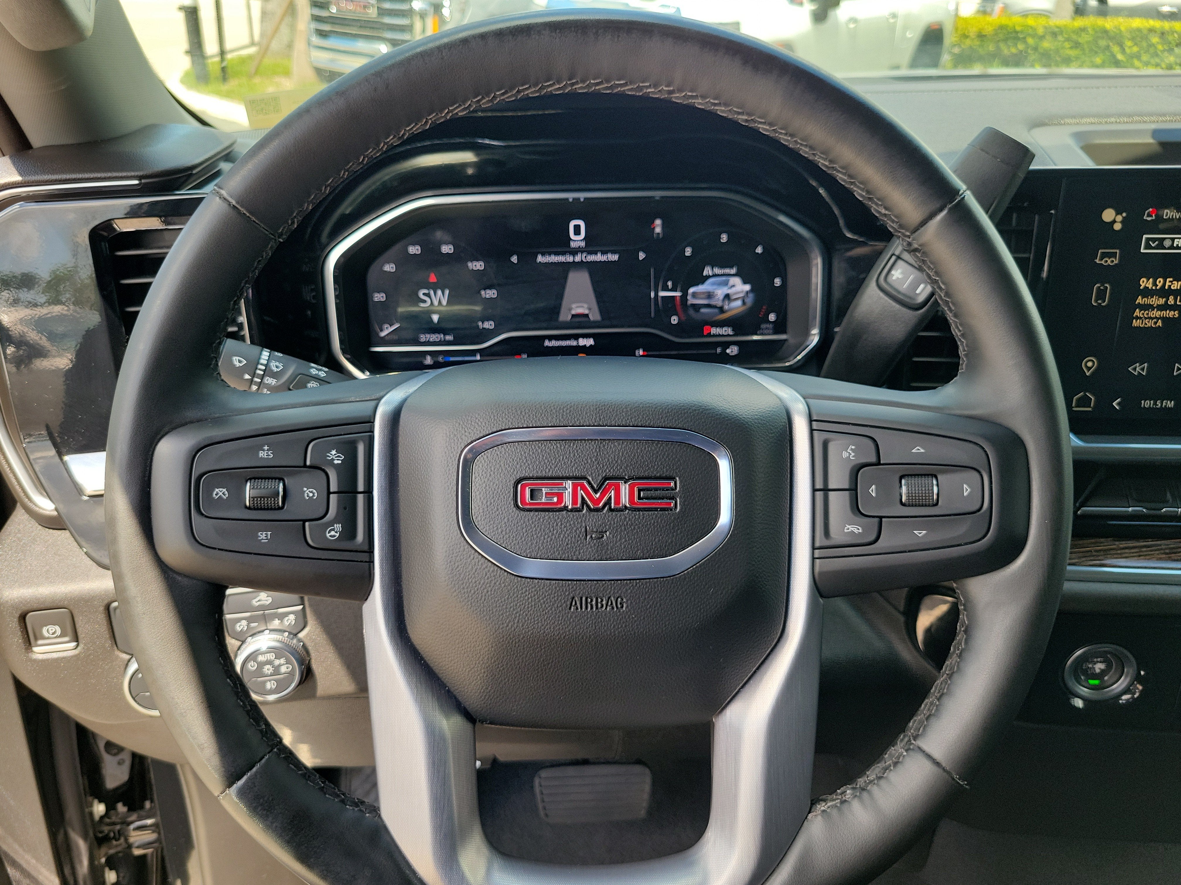 2024 GMC Sierra 1500 Elevation