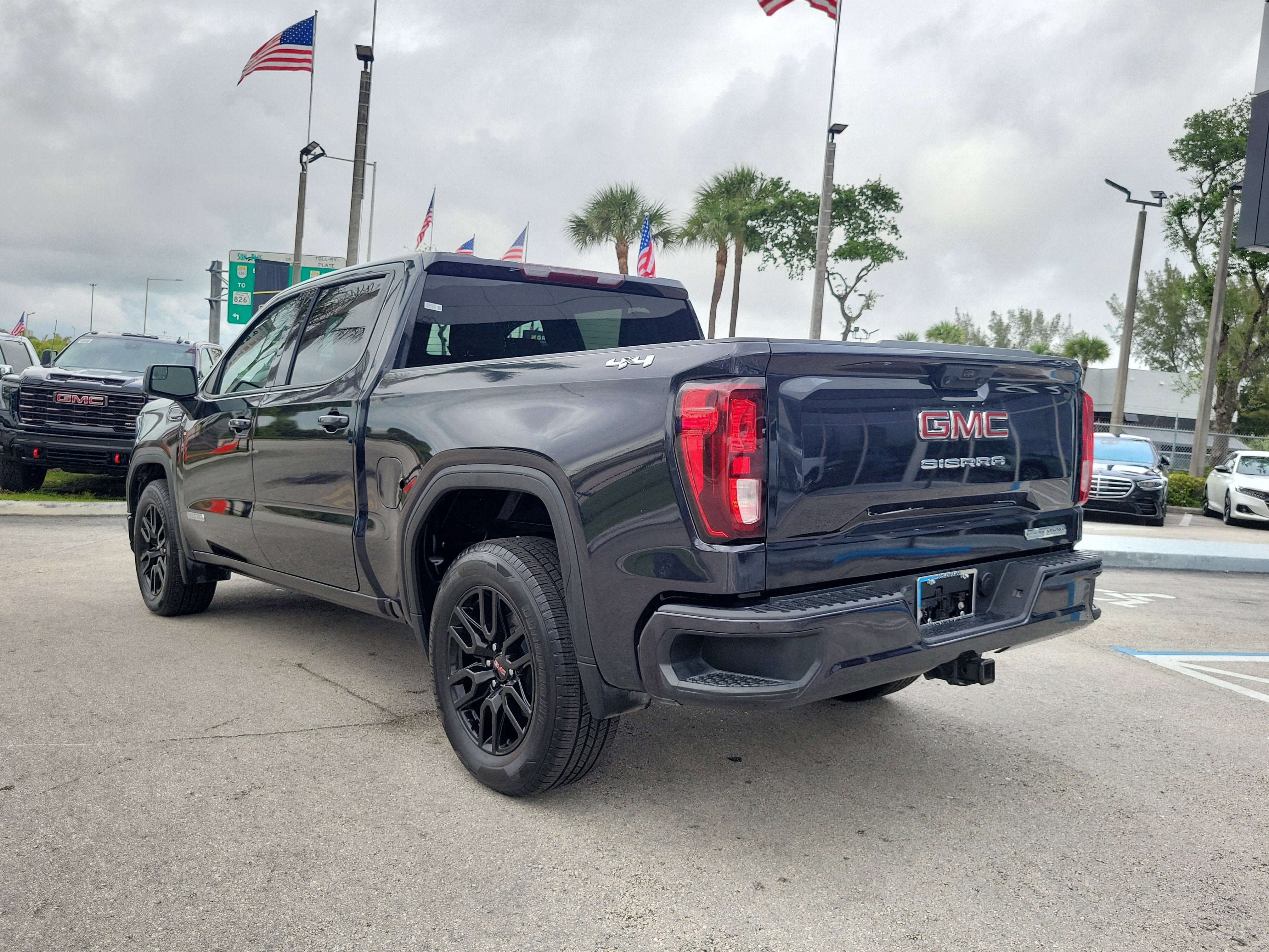 2023 GMC Sierra 1500 Elevation