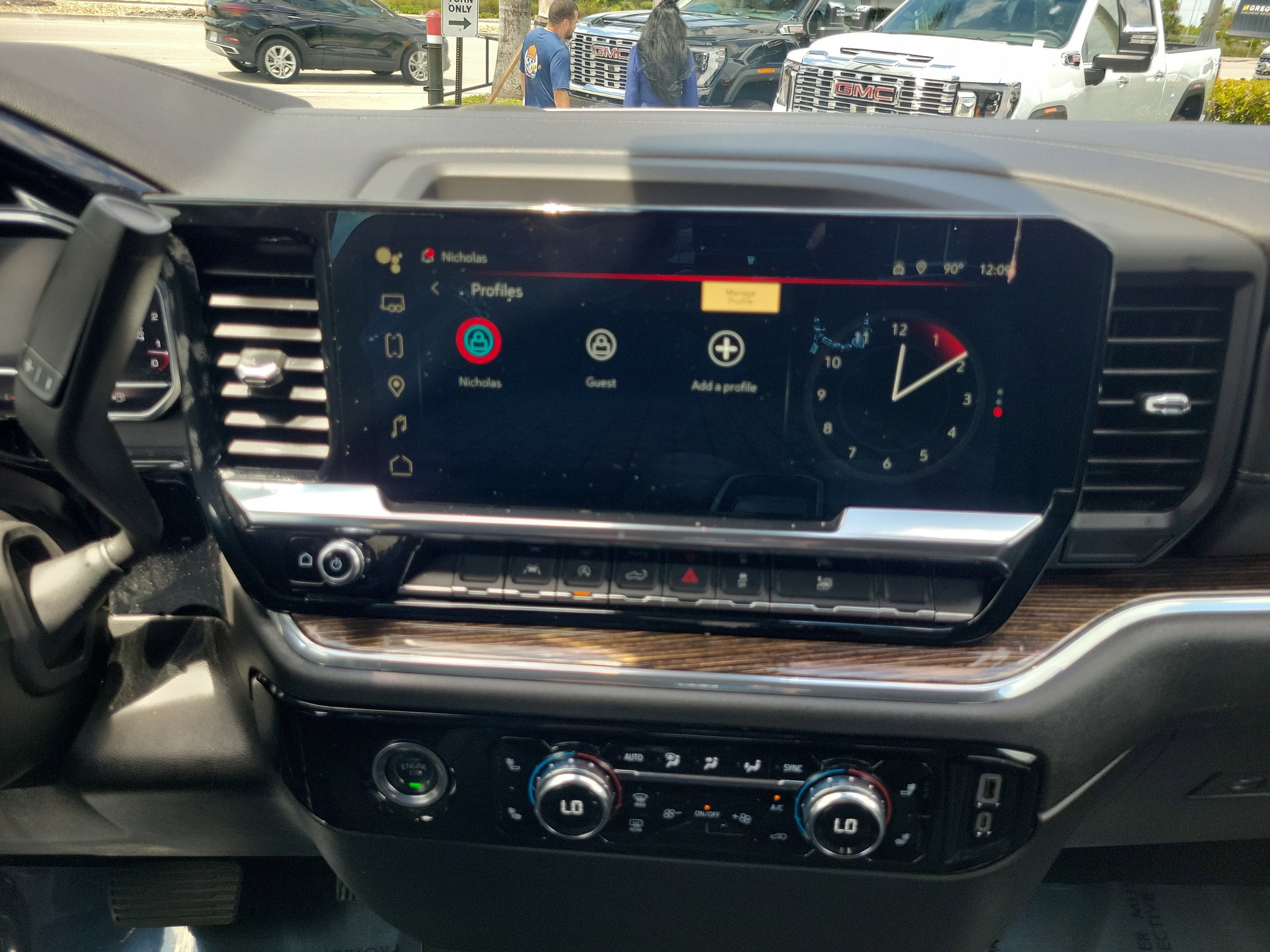2024 GMC Sierra 1500 Elevation
