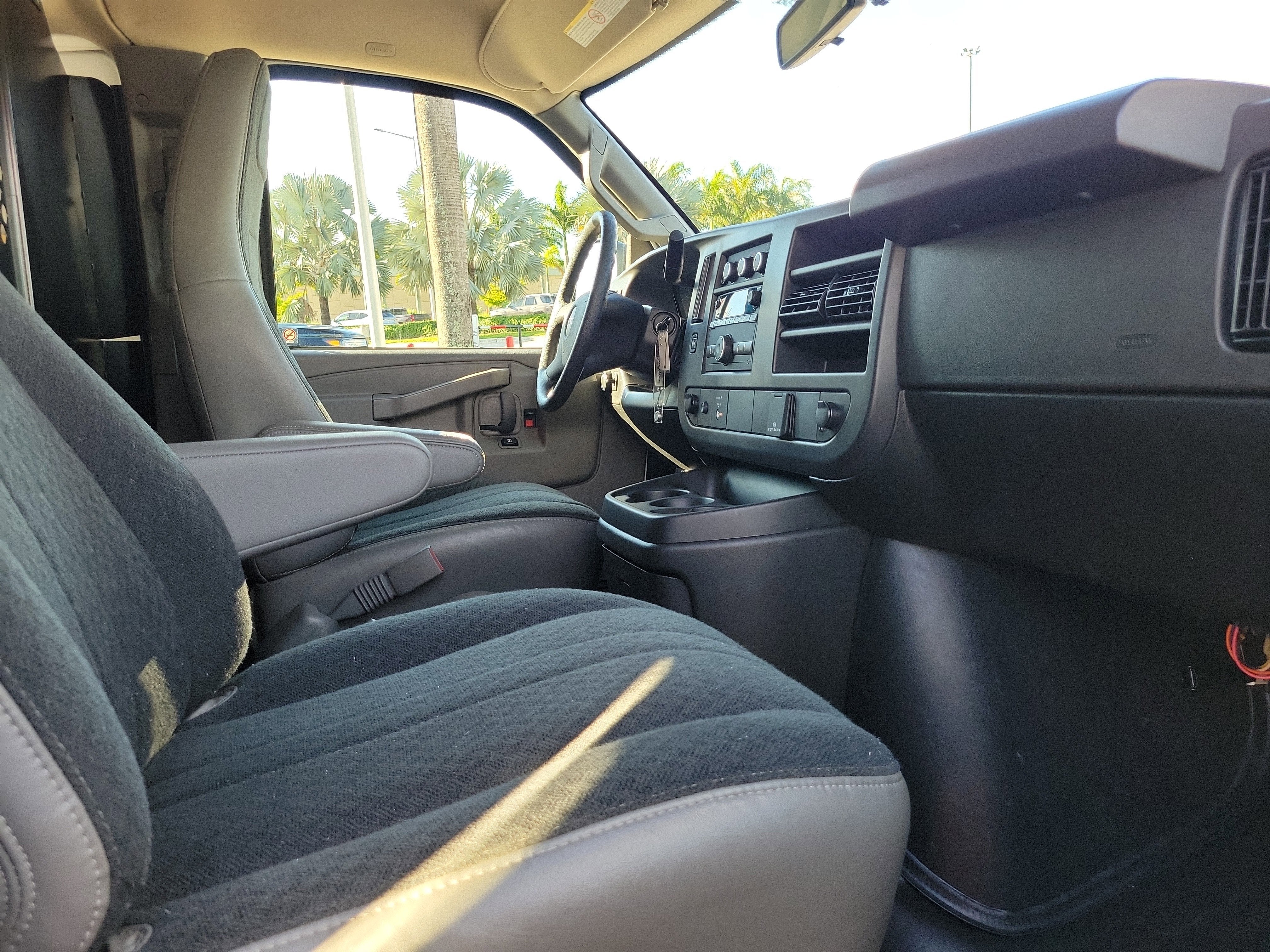 2024 GMC Savana Cargo 2500 Work Van