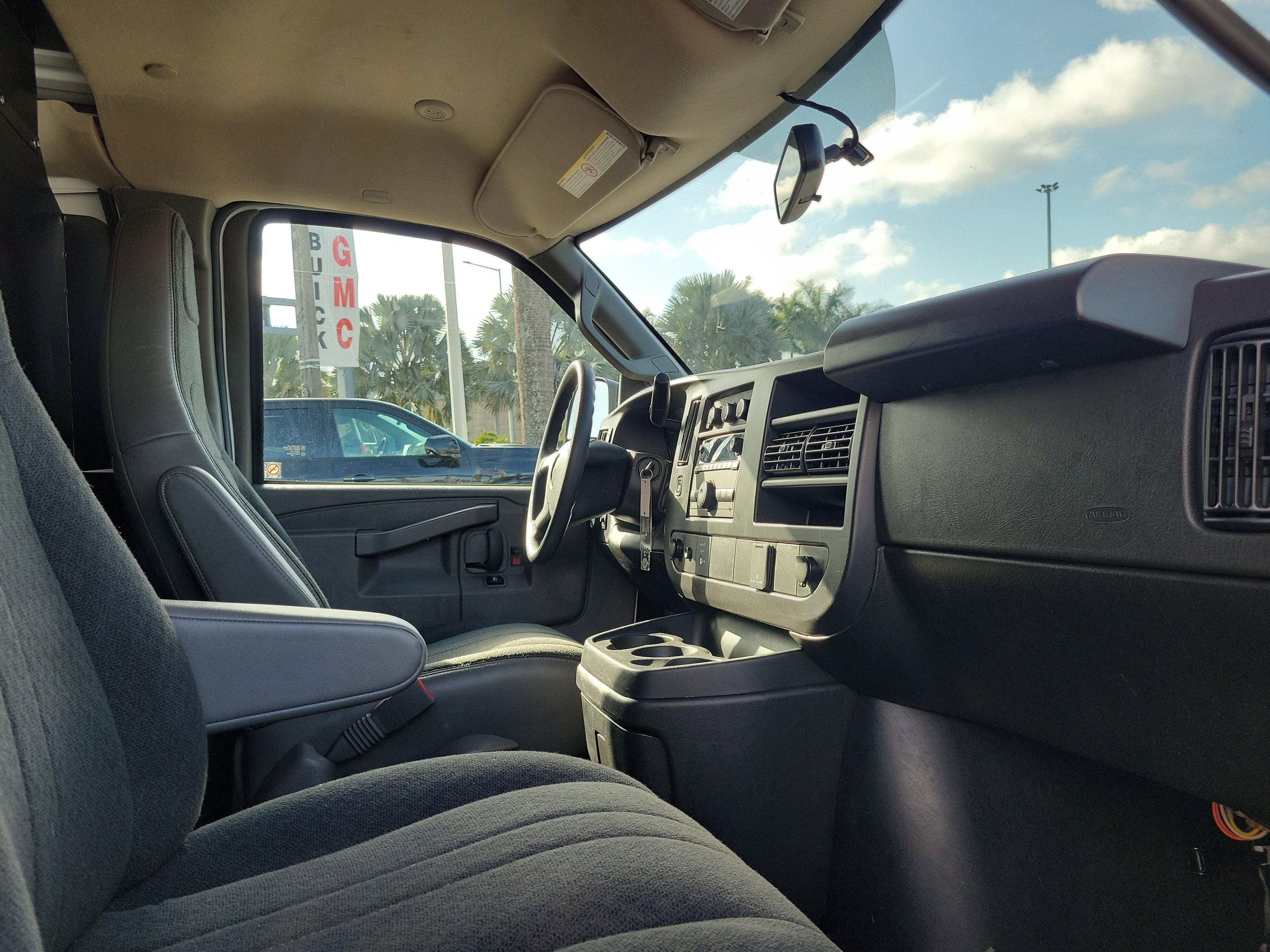 2024 GMC Savana Cargo 2500 Work Van