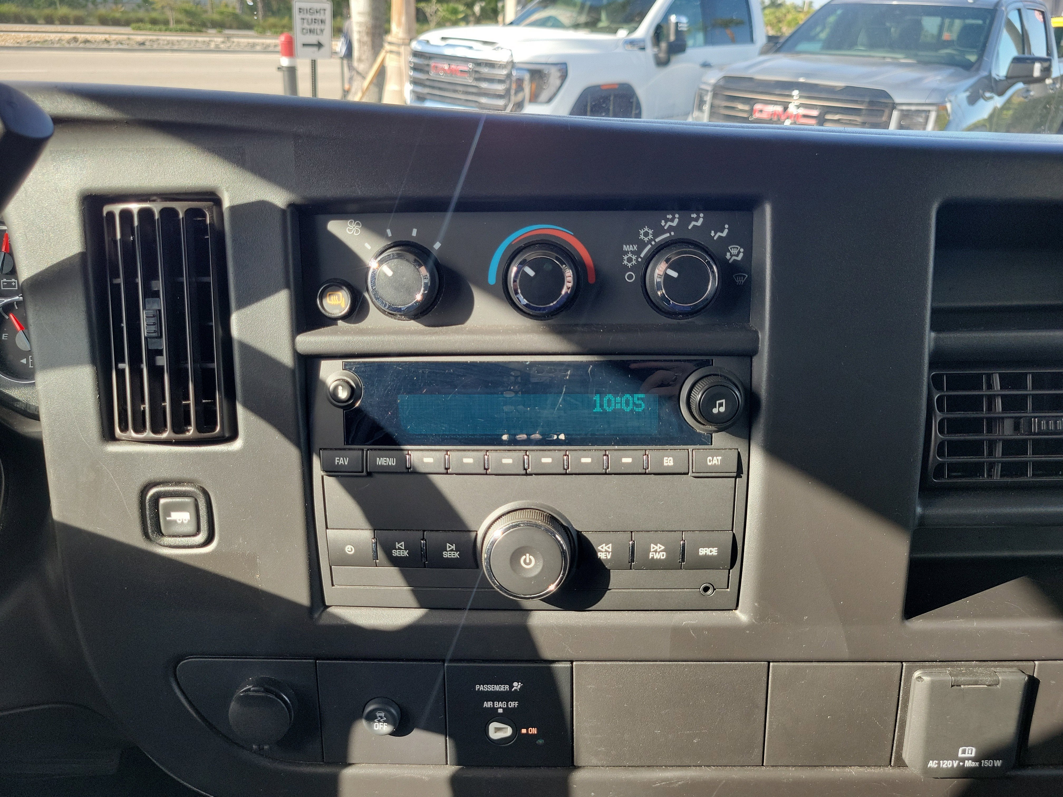 2024 GMC Savana Cargo 2500 Work Van