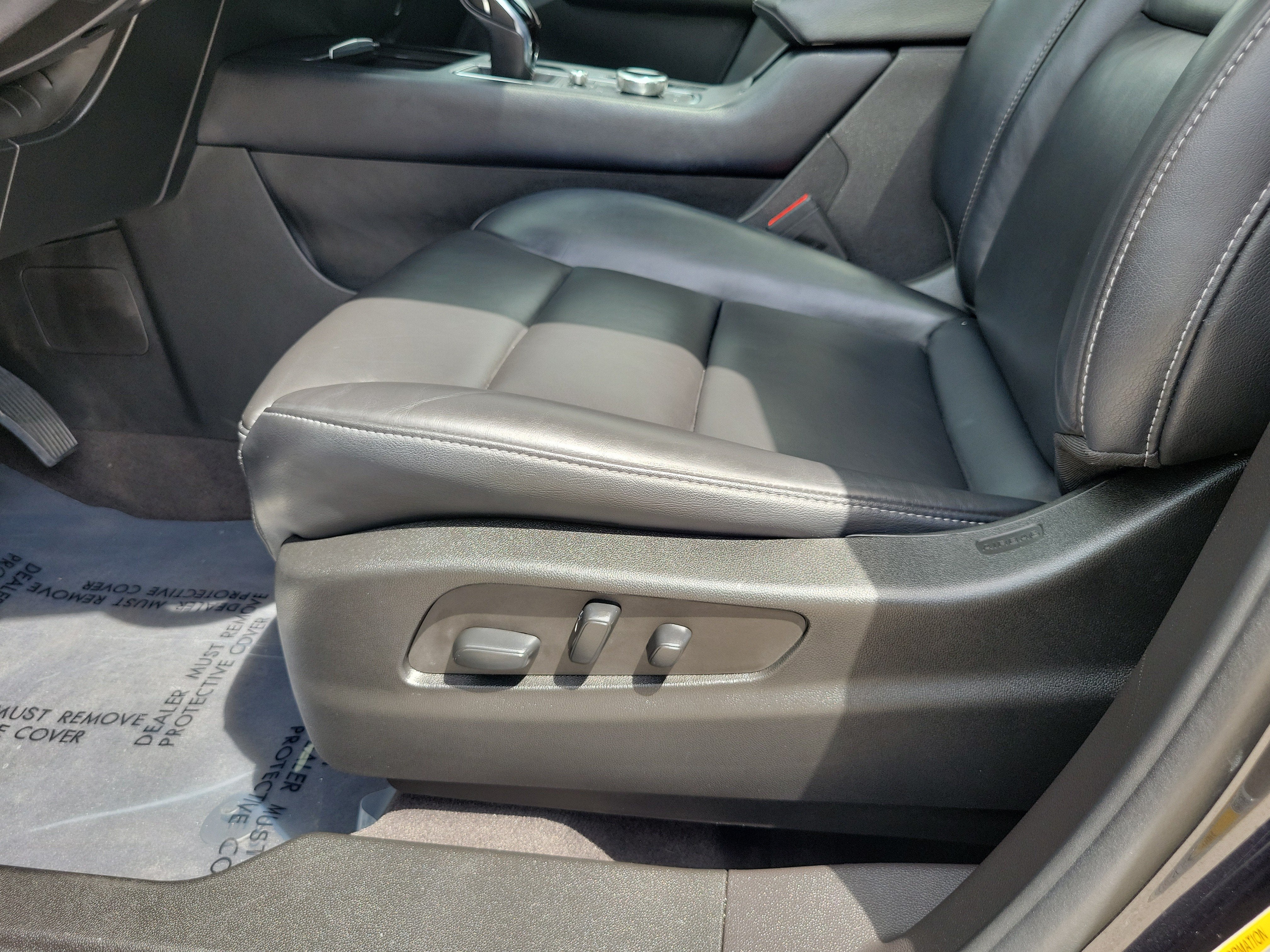 2023 Cadillac XT4 FWD Premium Luxury