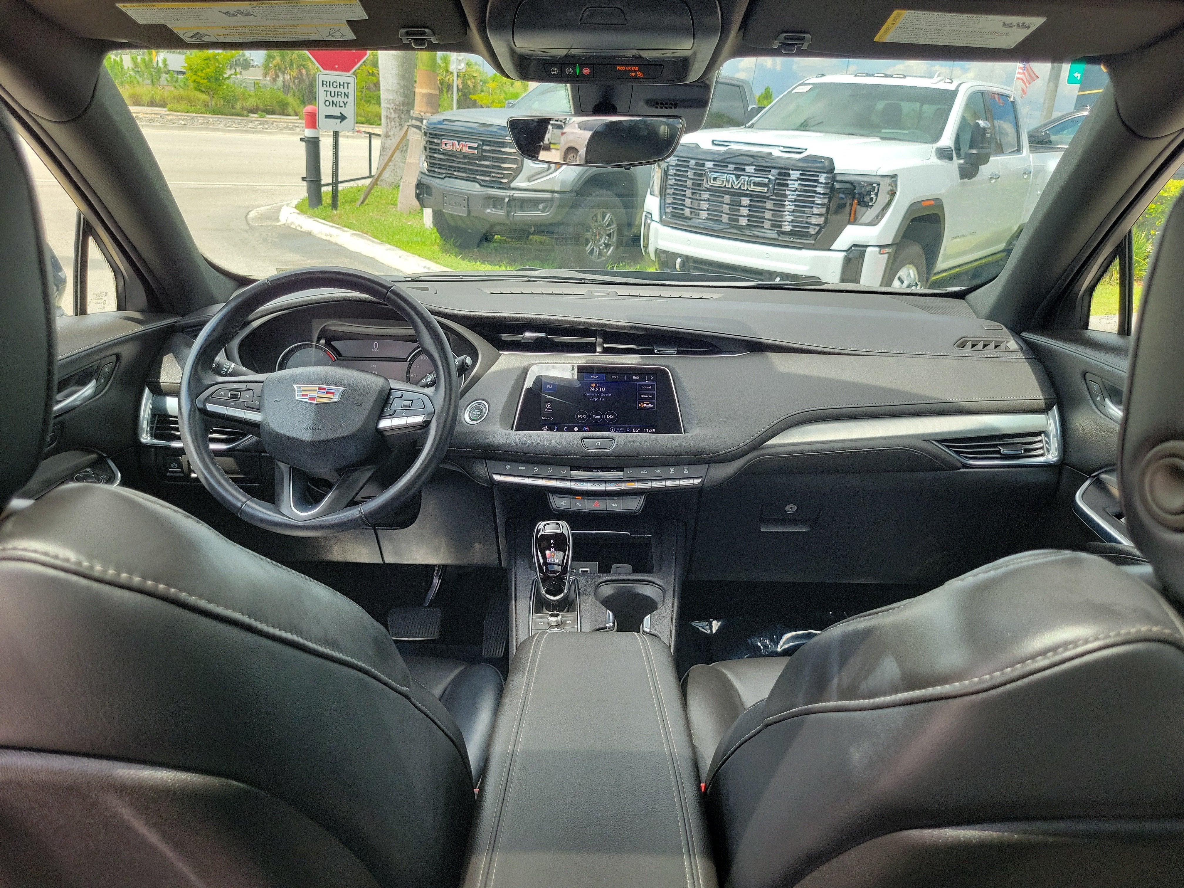 2023 Cadillac XT4 FWD Premium Luxury