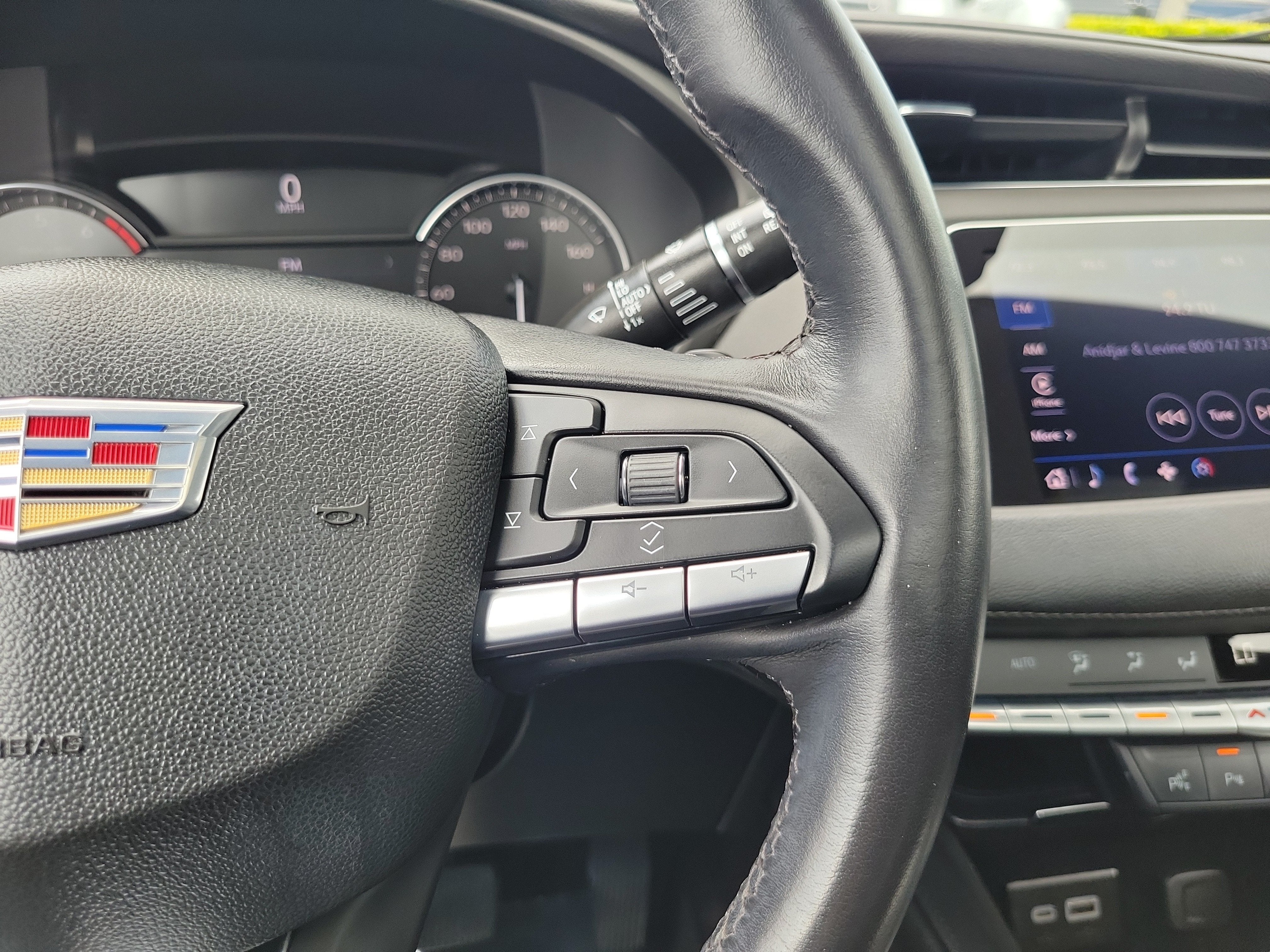 2023 Cadillac XT4 FWD Premium Luxury