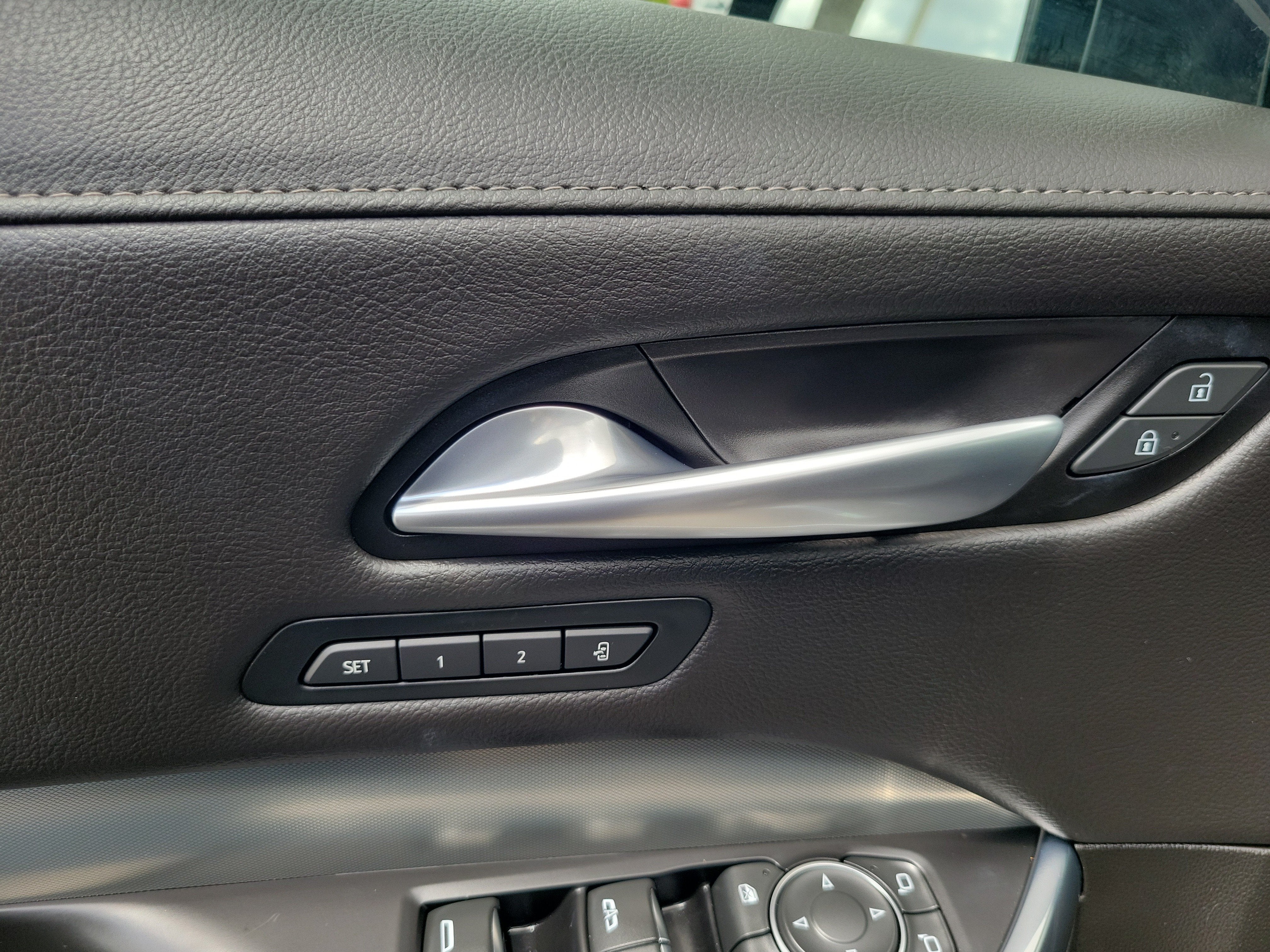 2023 Cadillac XT4 FWD Premium Luxury