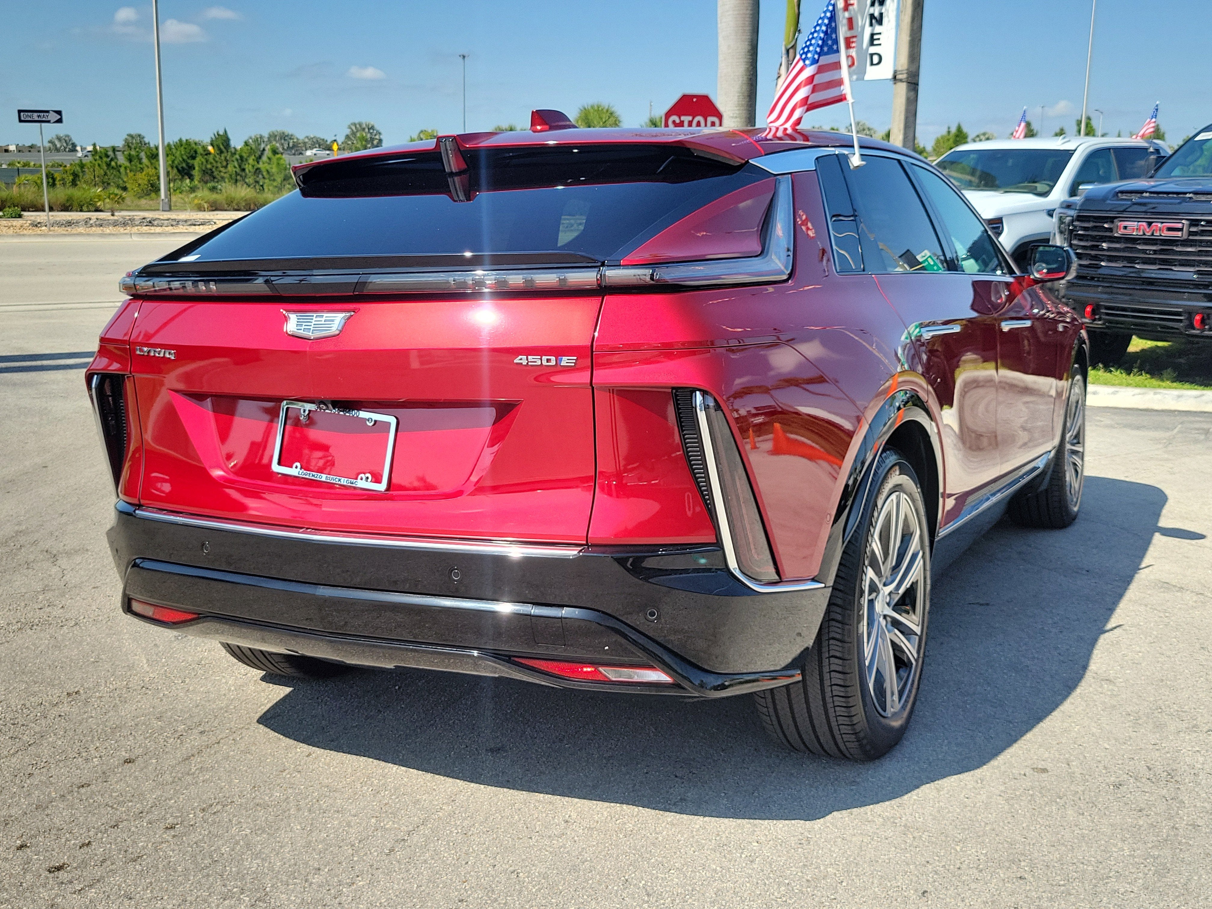 2024 Cadillac LYRIQ Luxury 1