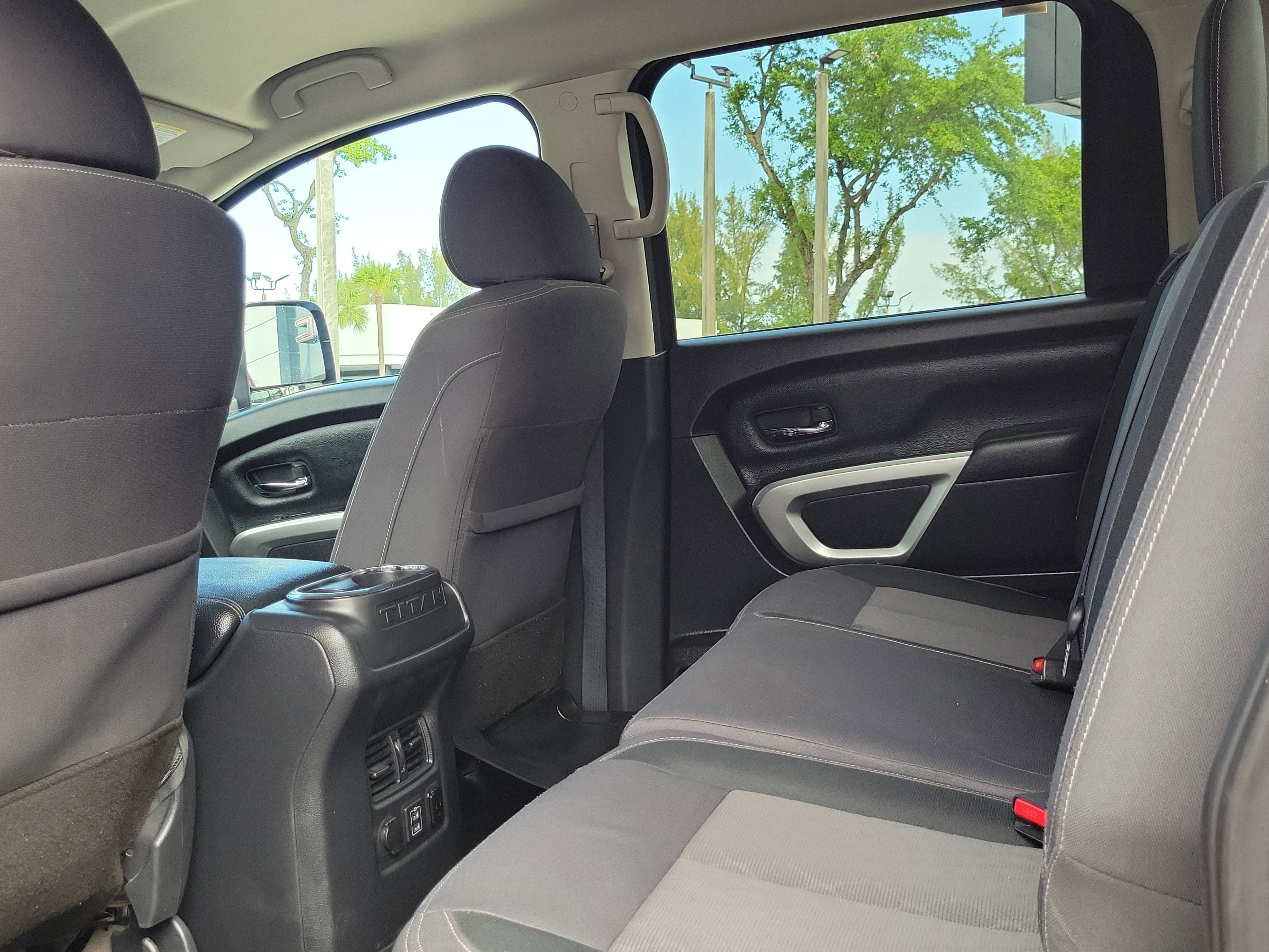 2021 Nissan Titan SV
