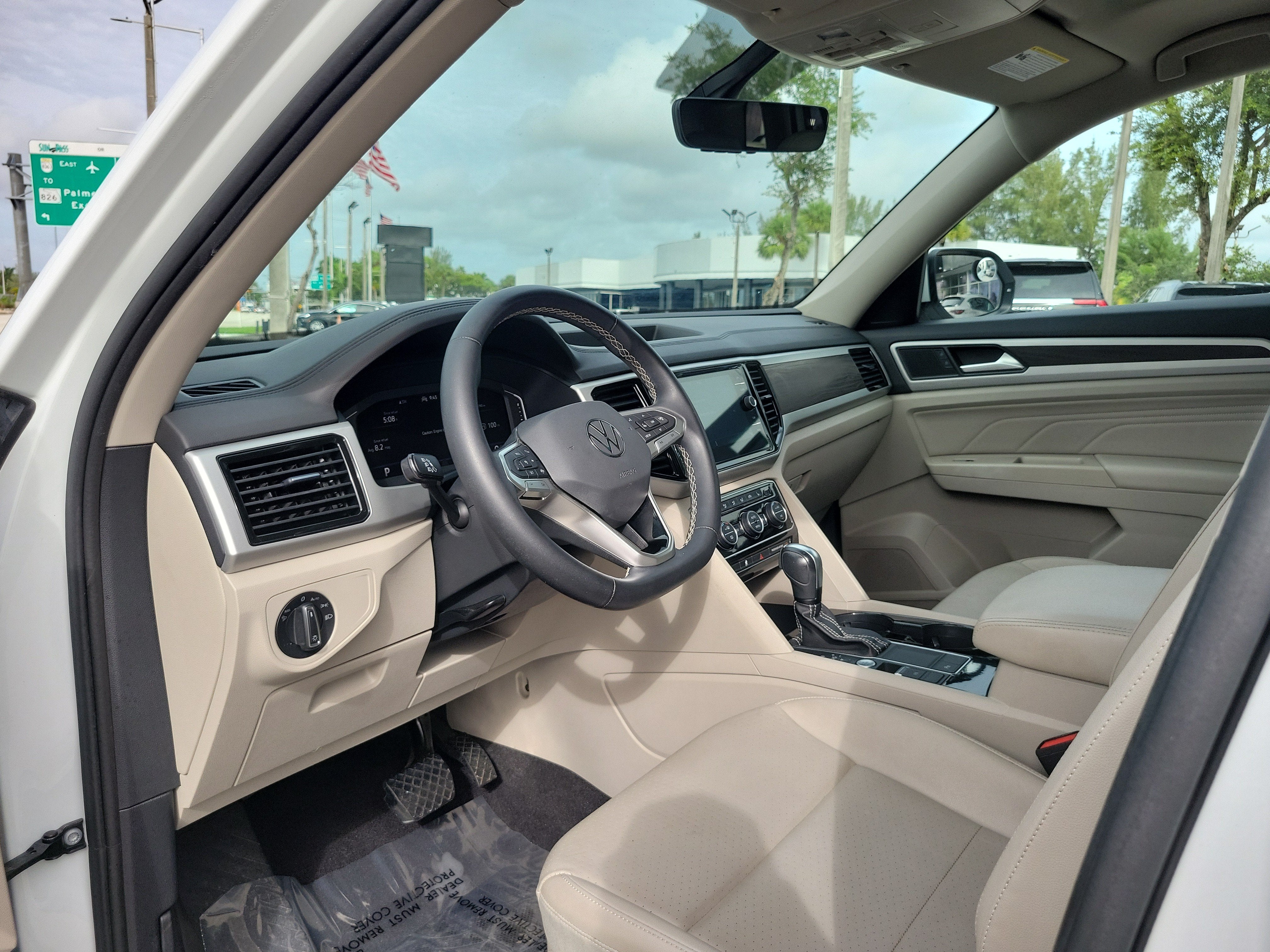 2022 Volkswagen Atlas 3.6L V6 SE w/Technology