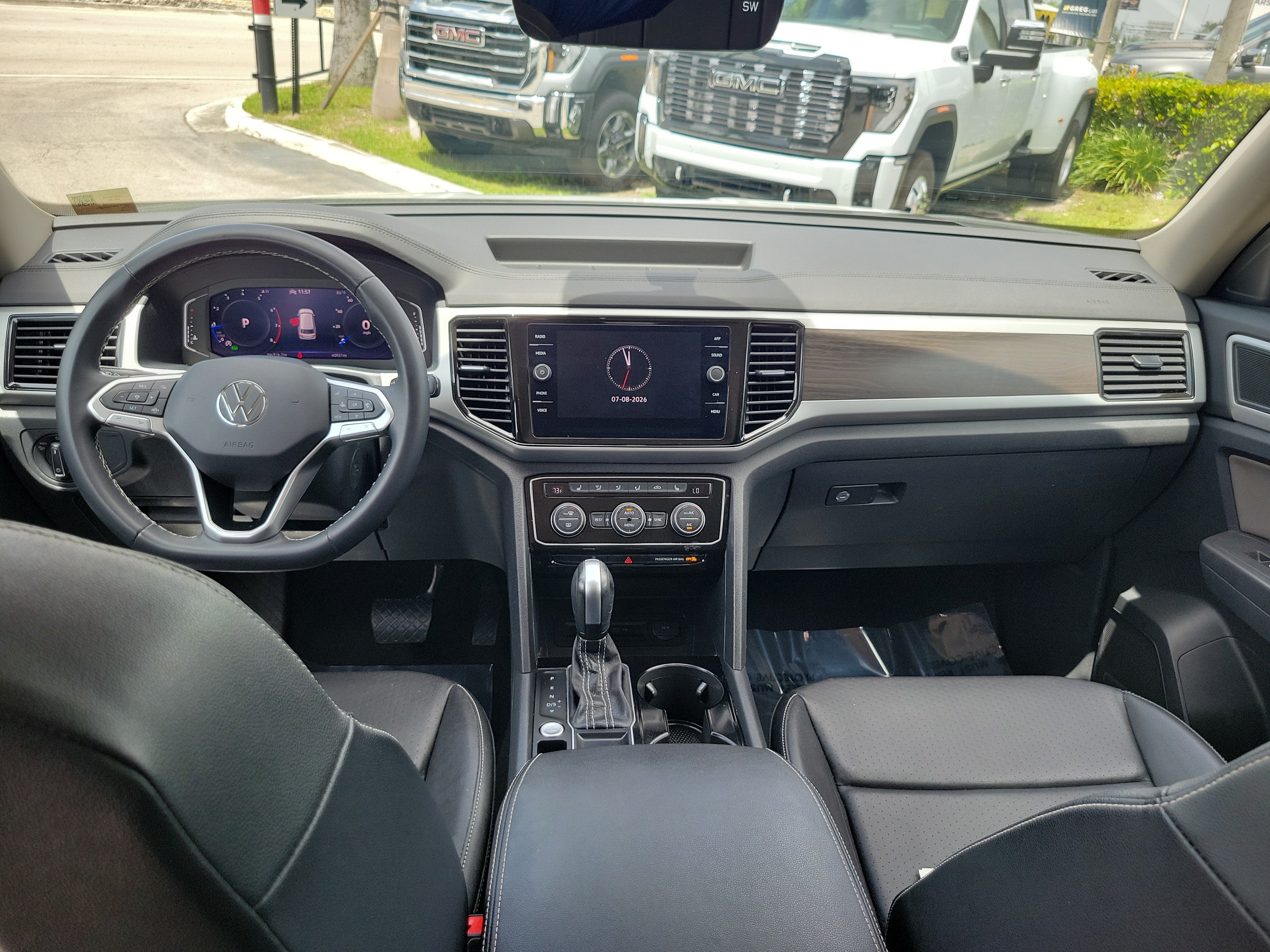 2023 Volkswagen Atlas 3.6L V6 SE w/Technology
